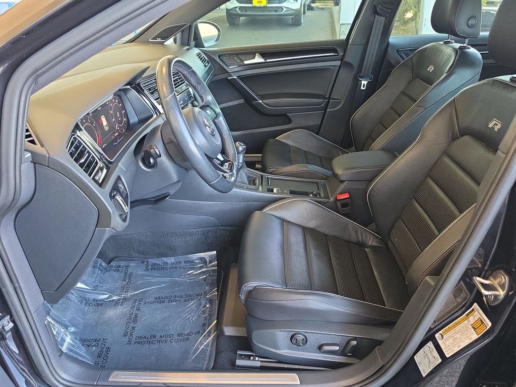 2019 Volkswagen Golf R 2.0T w/DCC & Navigation