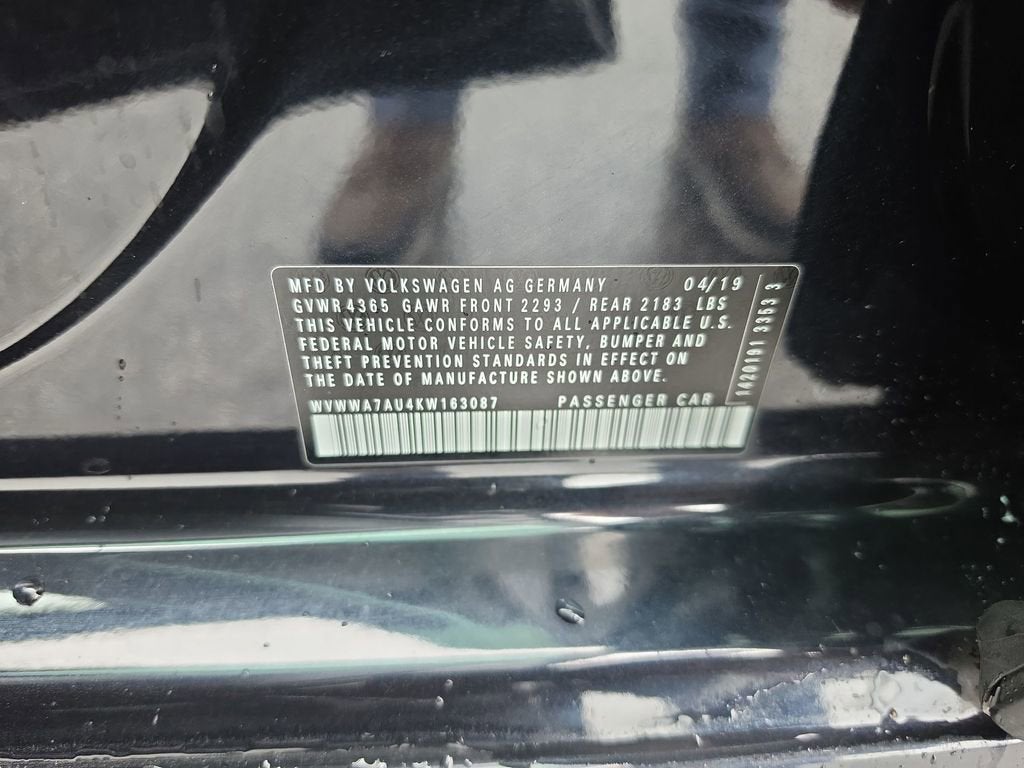 2019 Volkswagen Golf R 2.0T w/DCC & Navigation