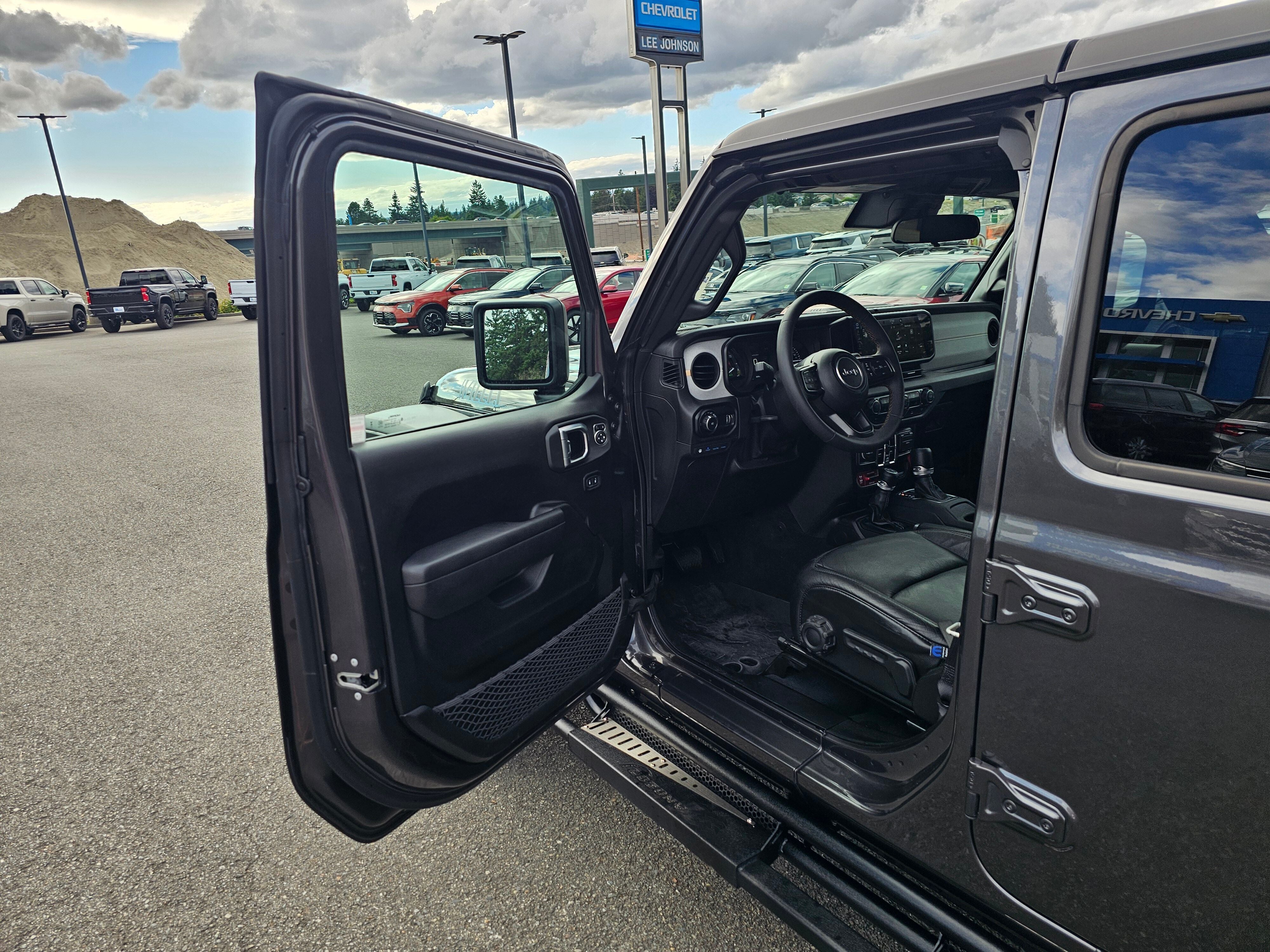 2024 Jeep Wrangler 4xe Willys