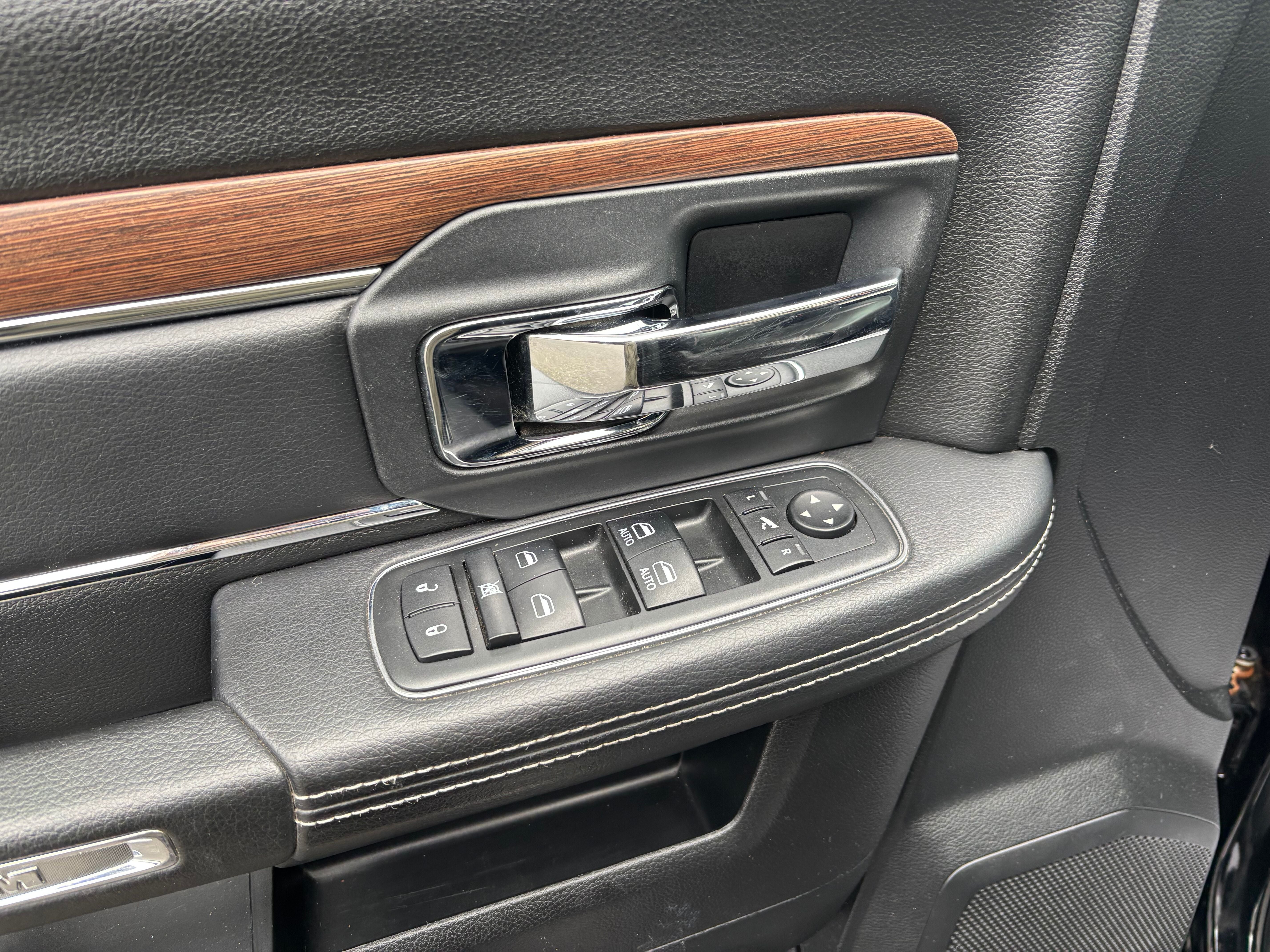 2014 RAM 1500 Laramie