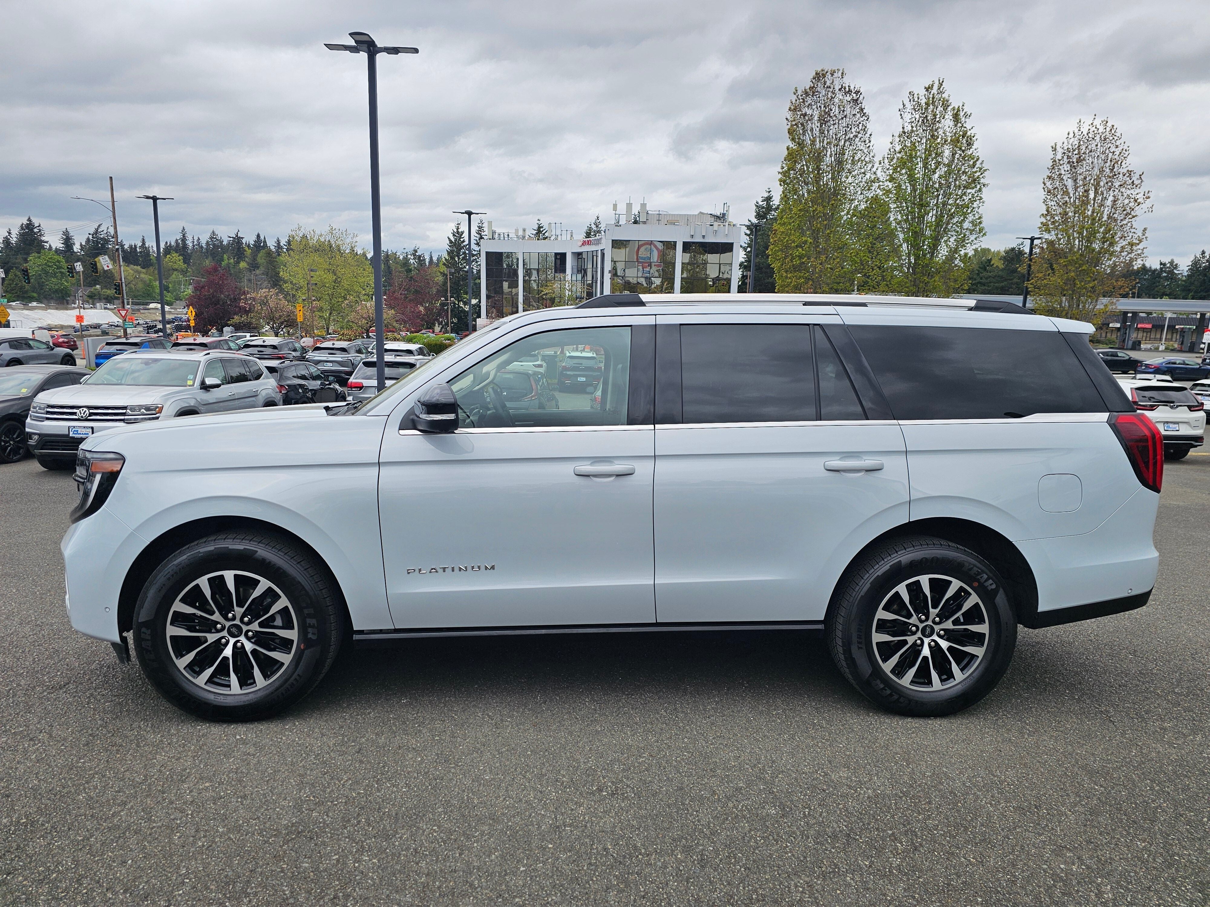 2025 Ford Expedition Platinum