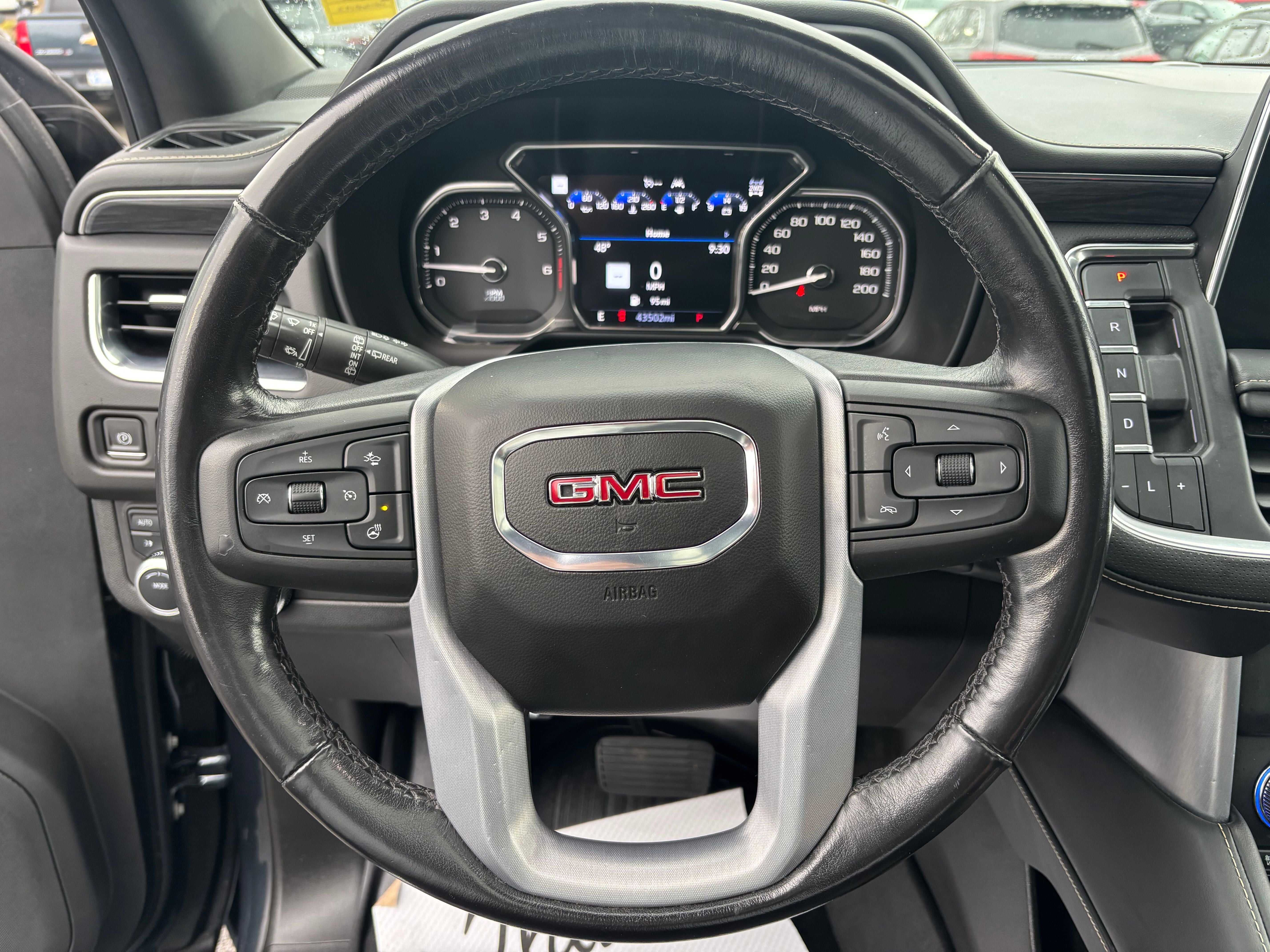 2021 GMC Yukon SLT