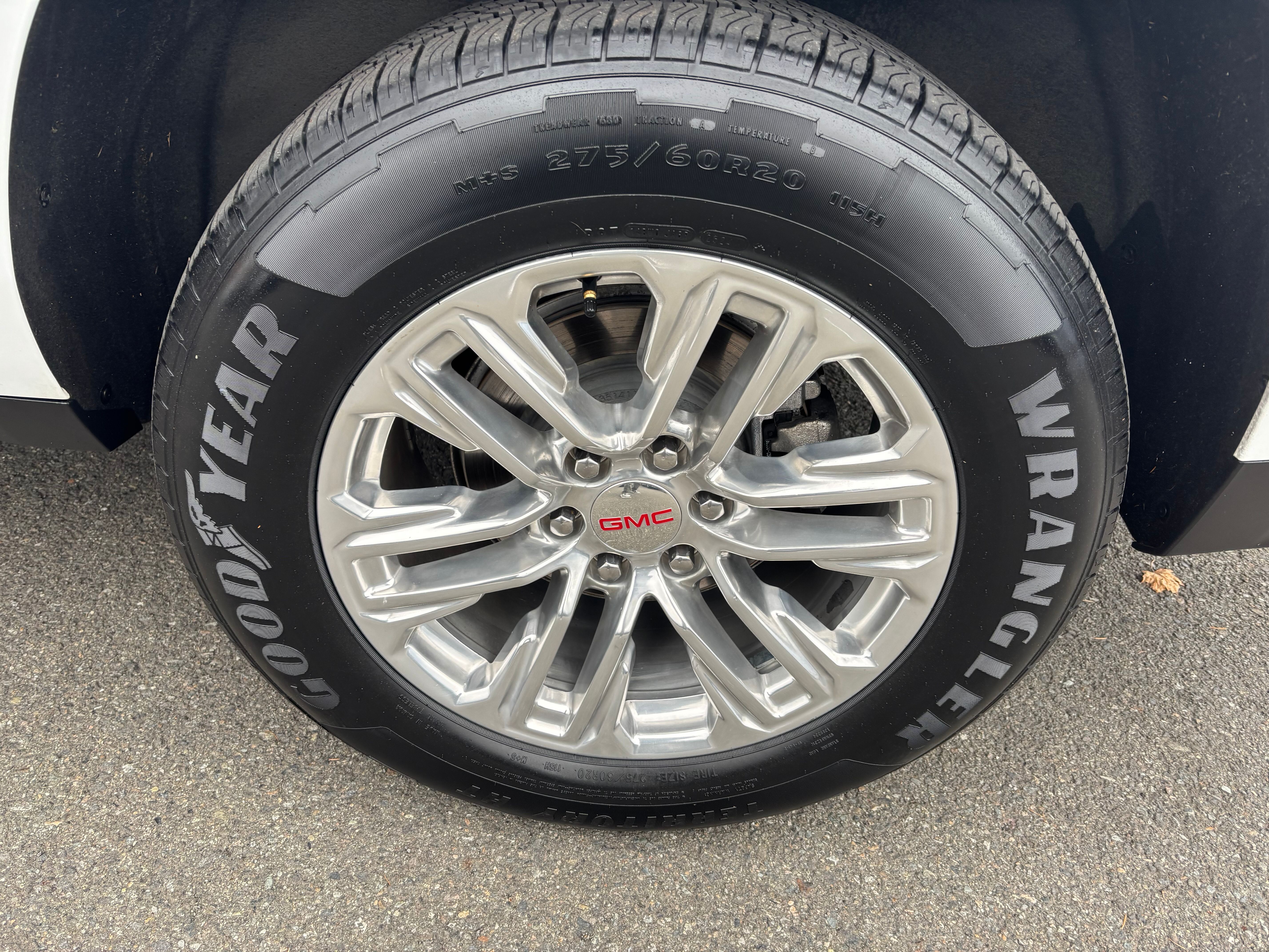 2024 GMC Yukon XL SLE