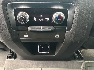 2024 GMC Yukon XL SLE