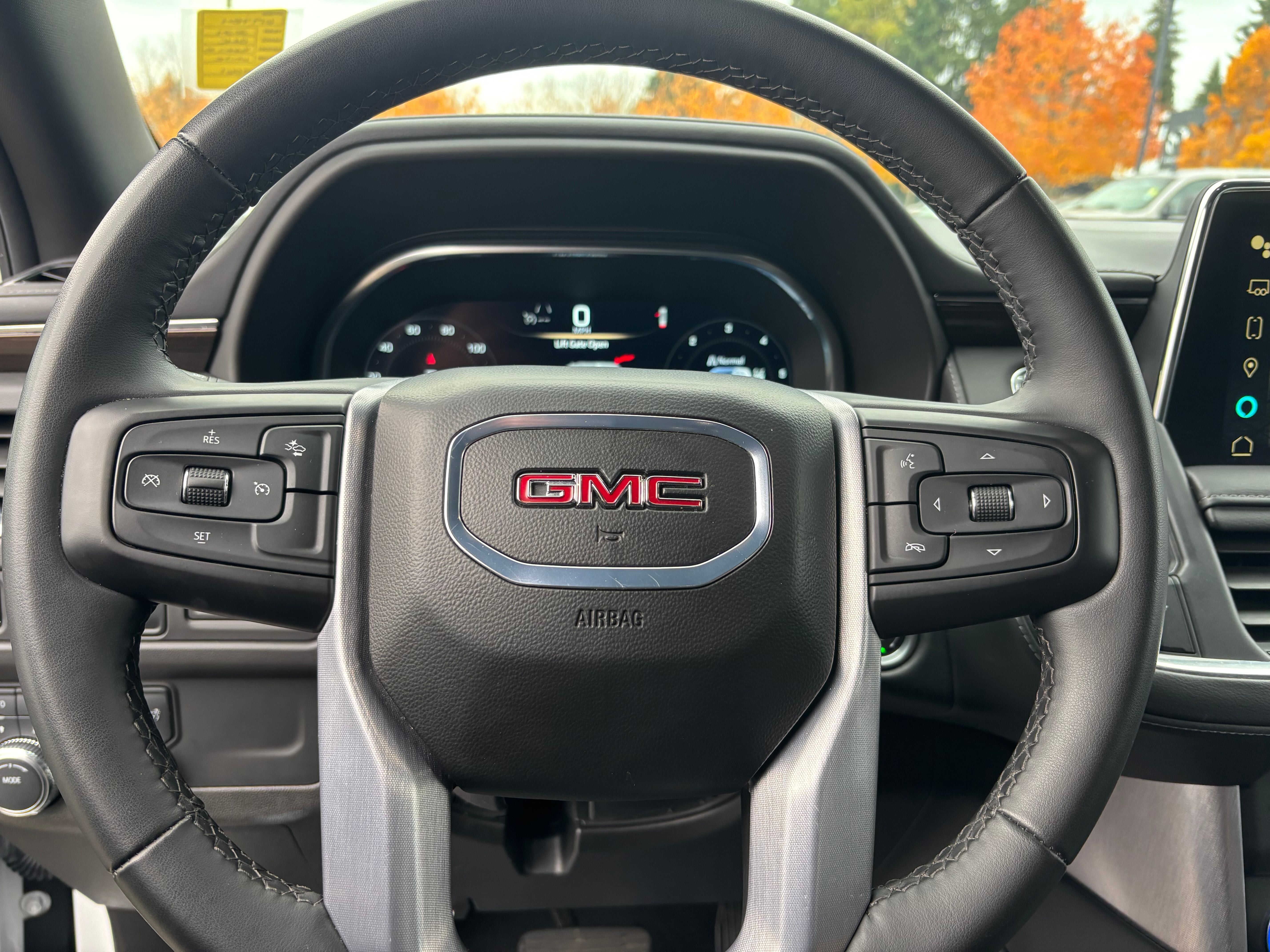 2024 GMC Yukon XL SLE