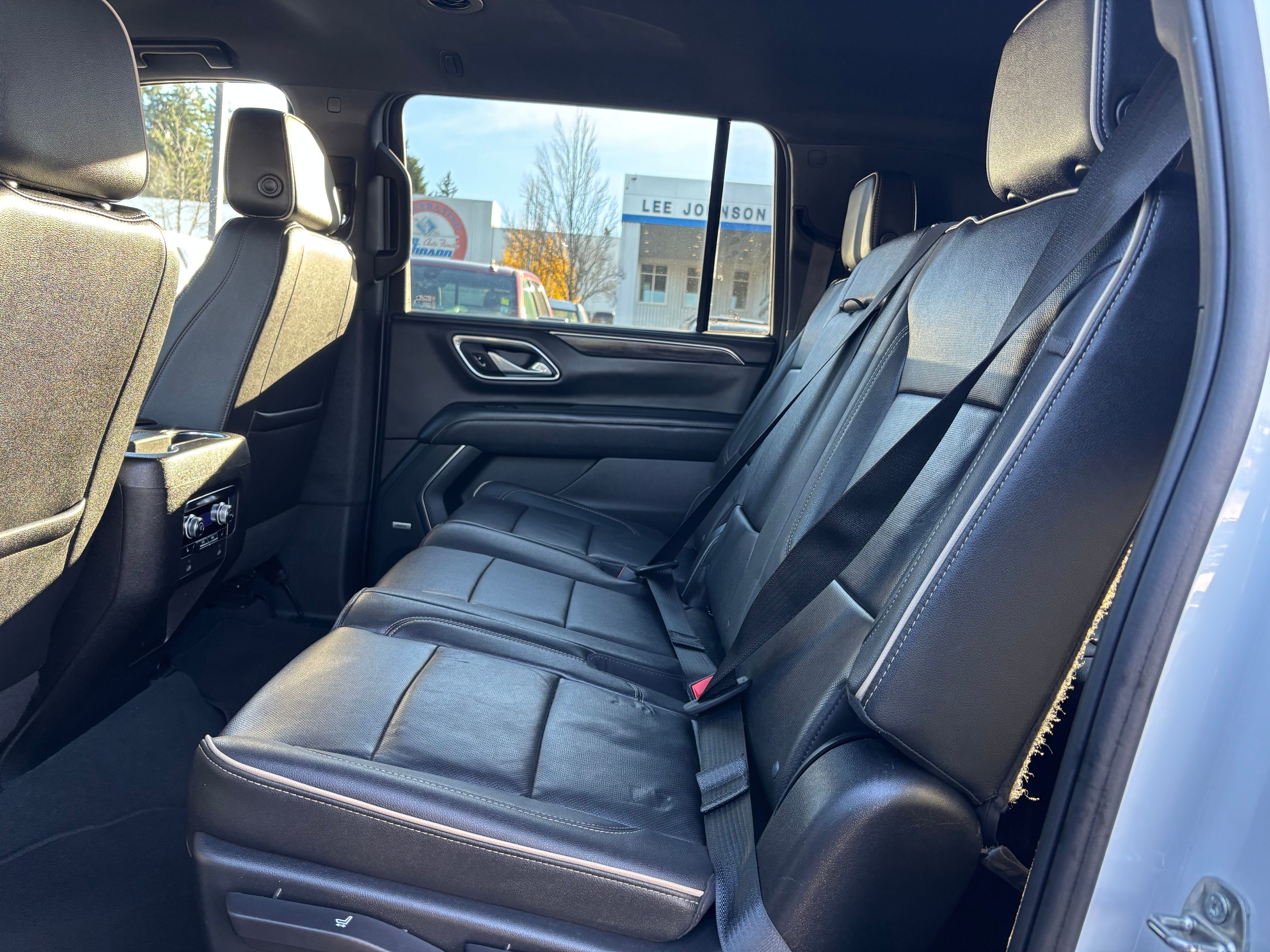 2022 GMC Yukon XL SLT