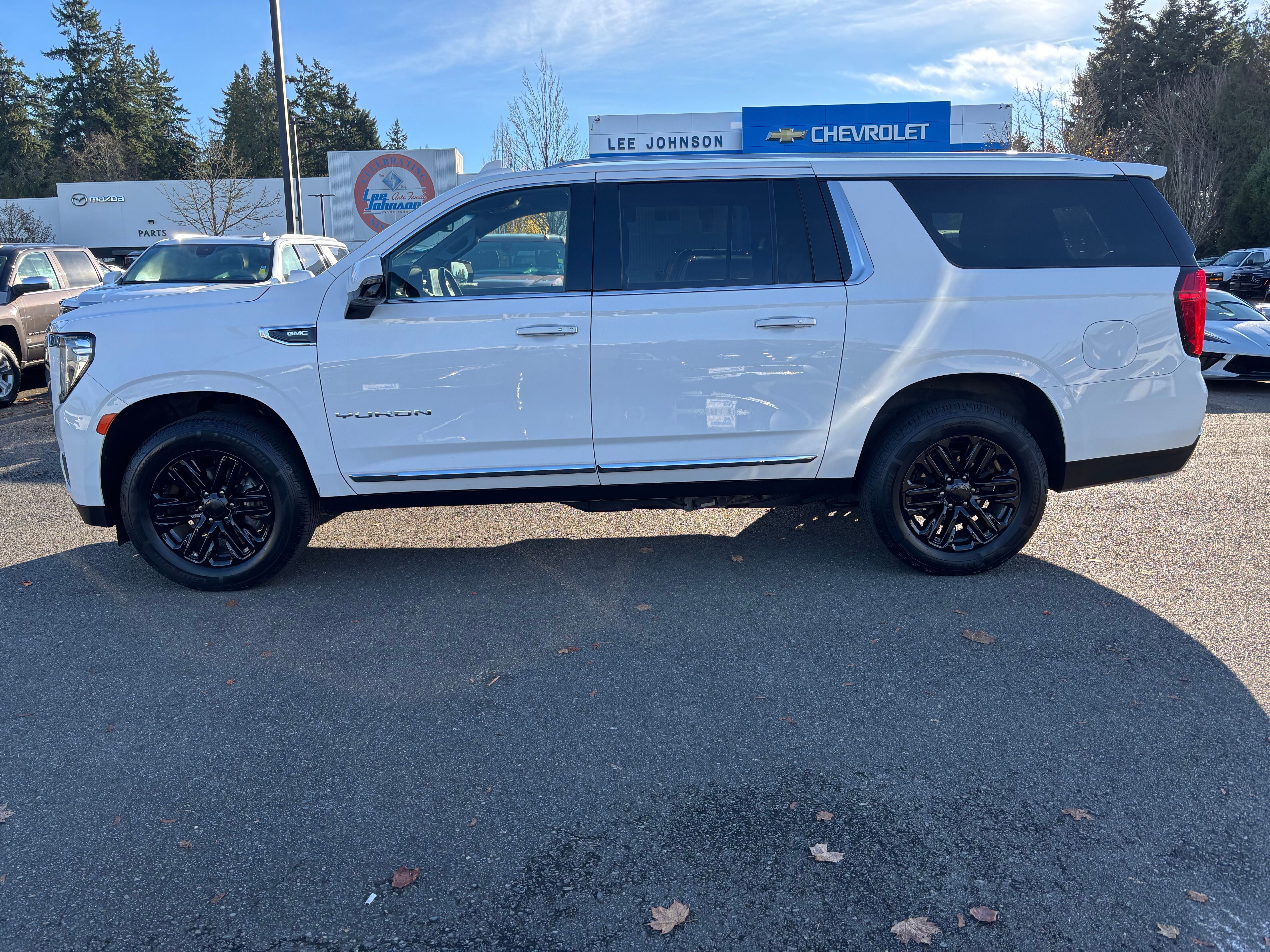 2022 GMC Yukon XL SLT