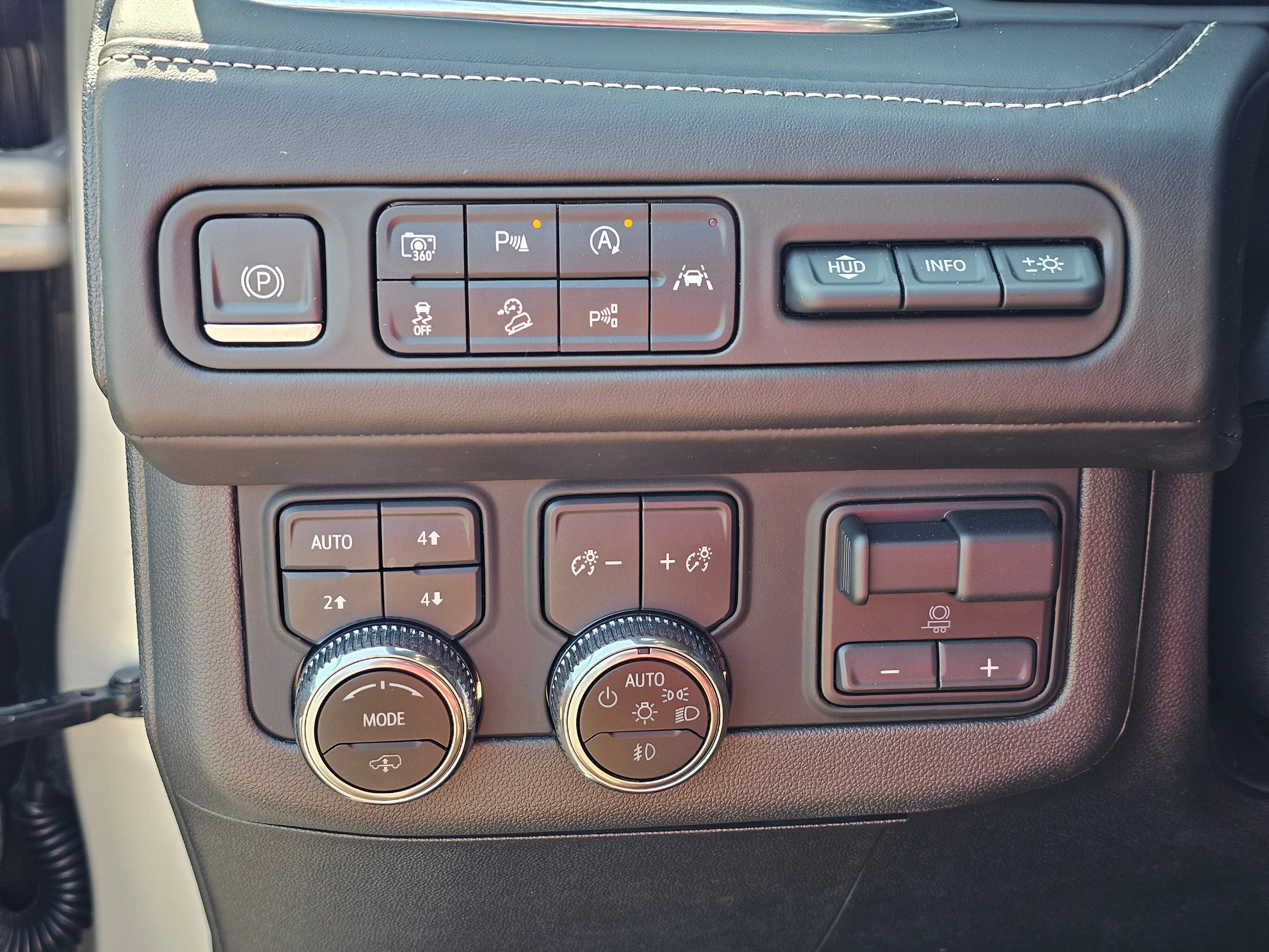 2023 GMC Yukon XL Denali Ultimate