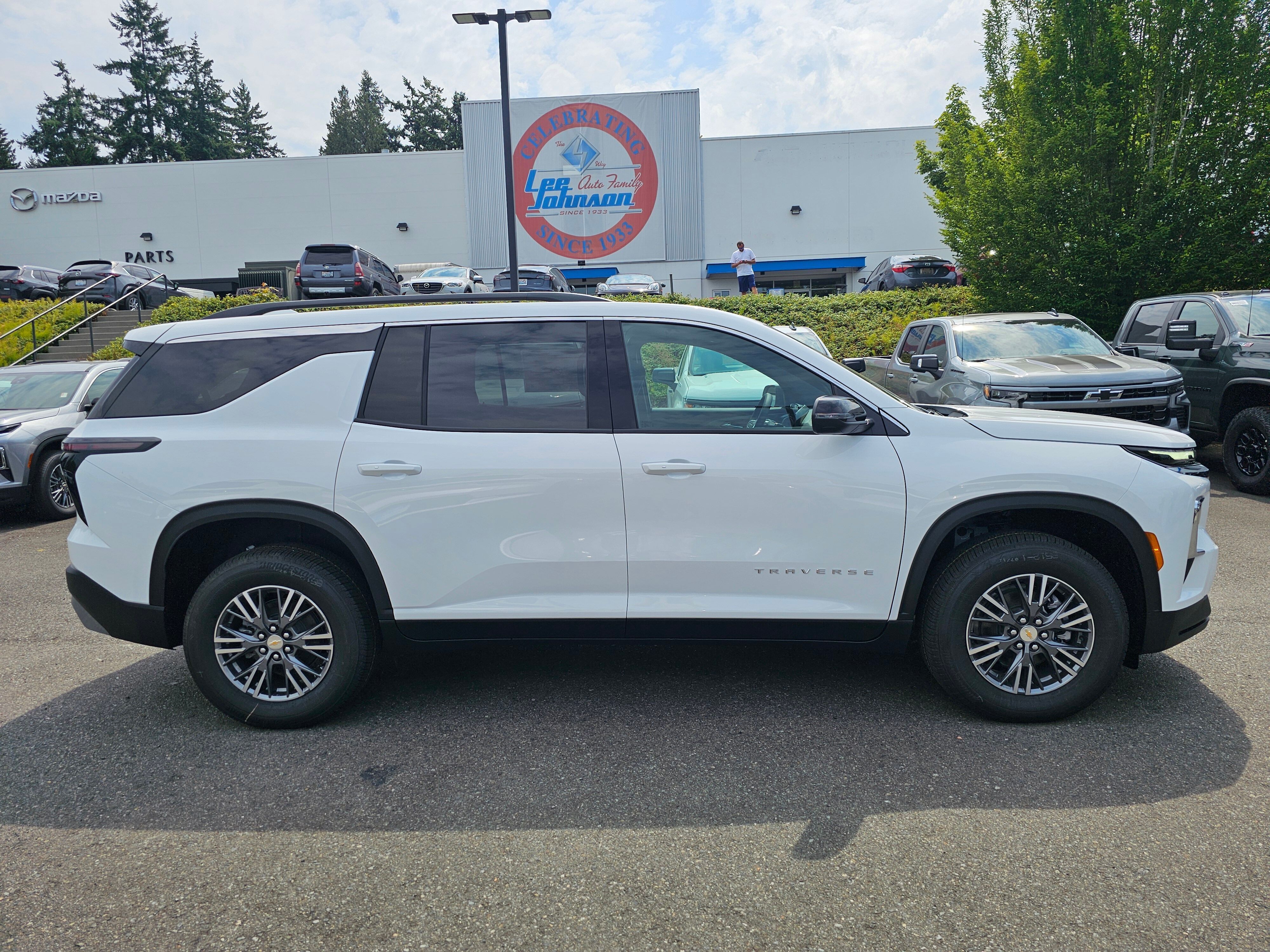 2026 Chevrolet Traverse LT