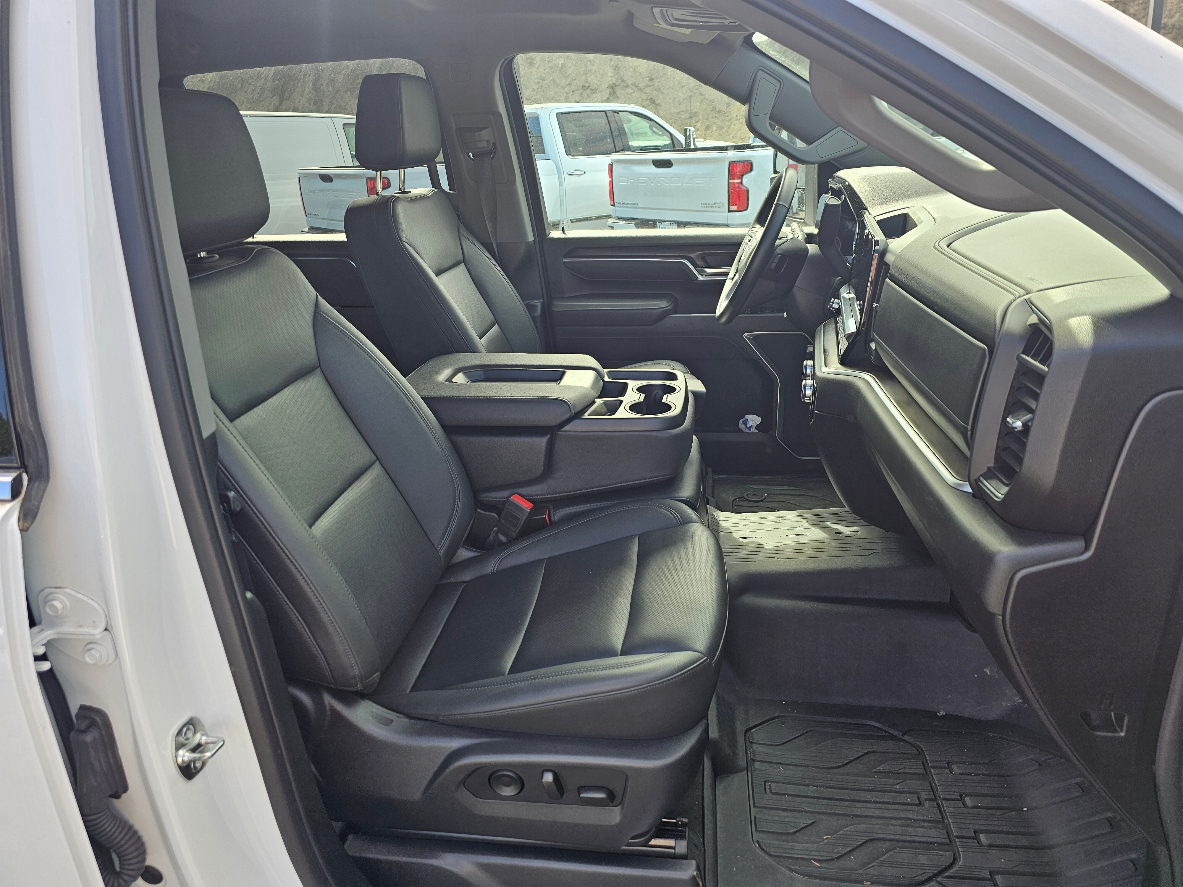 2025 GMC Sierra 3500 HD SLT