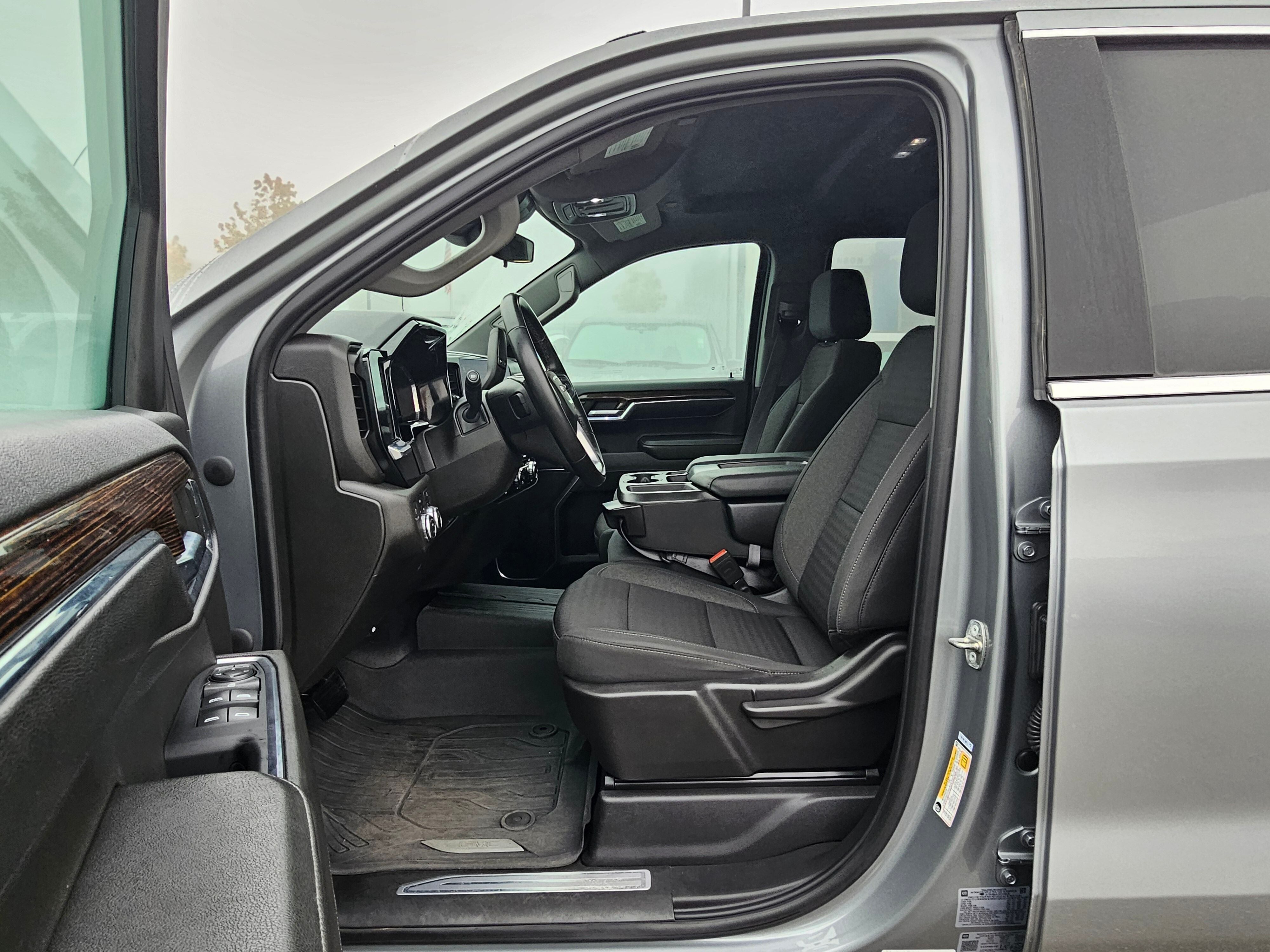 2023 GMC Sierra 1500 SLE
