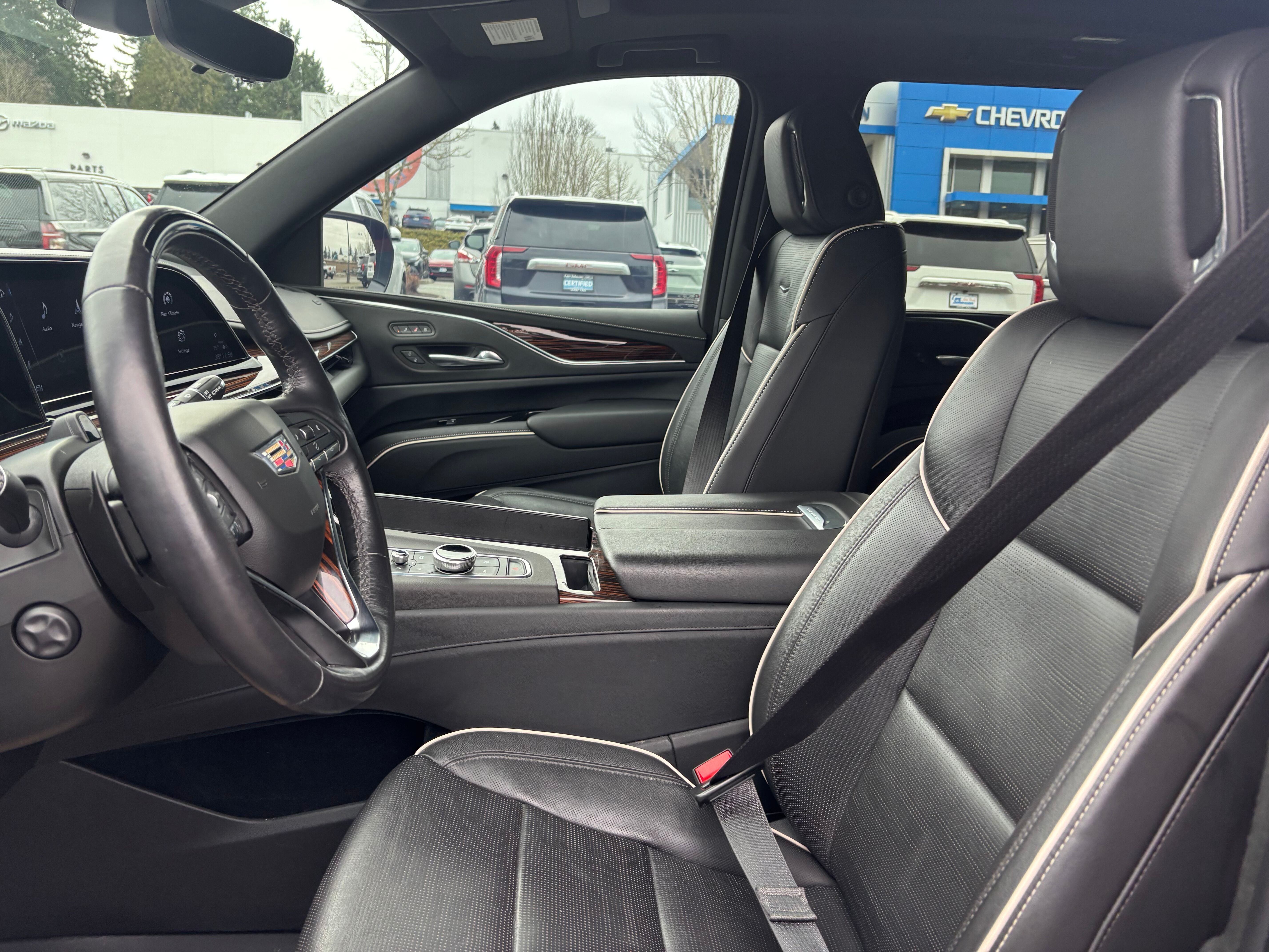 2022 Cadillac Escalade Premium Luxury