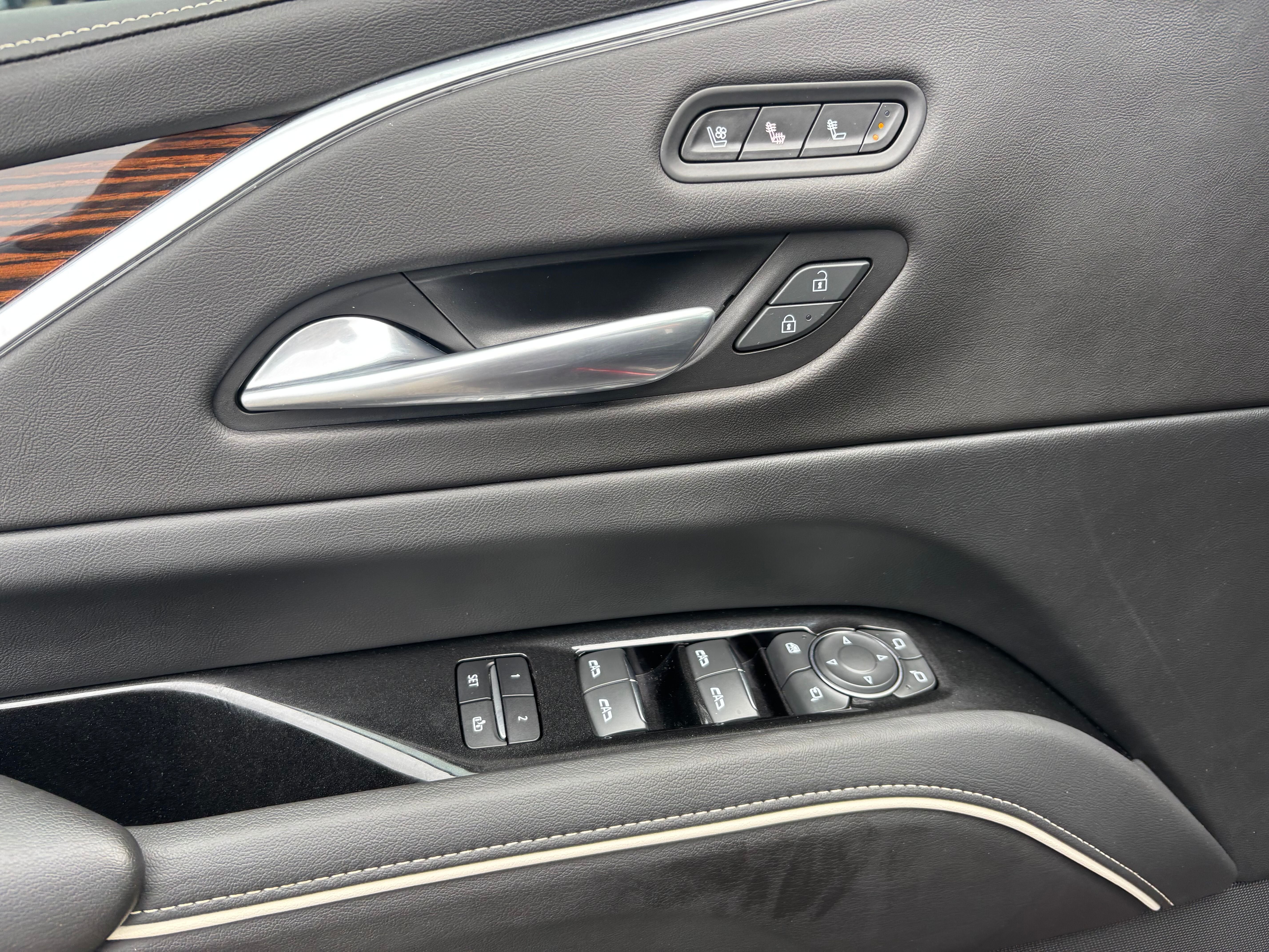 2022 Cadillac Escalade Premium Luxury