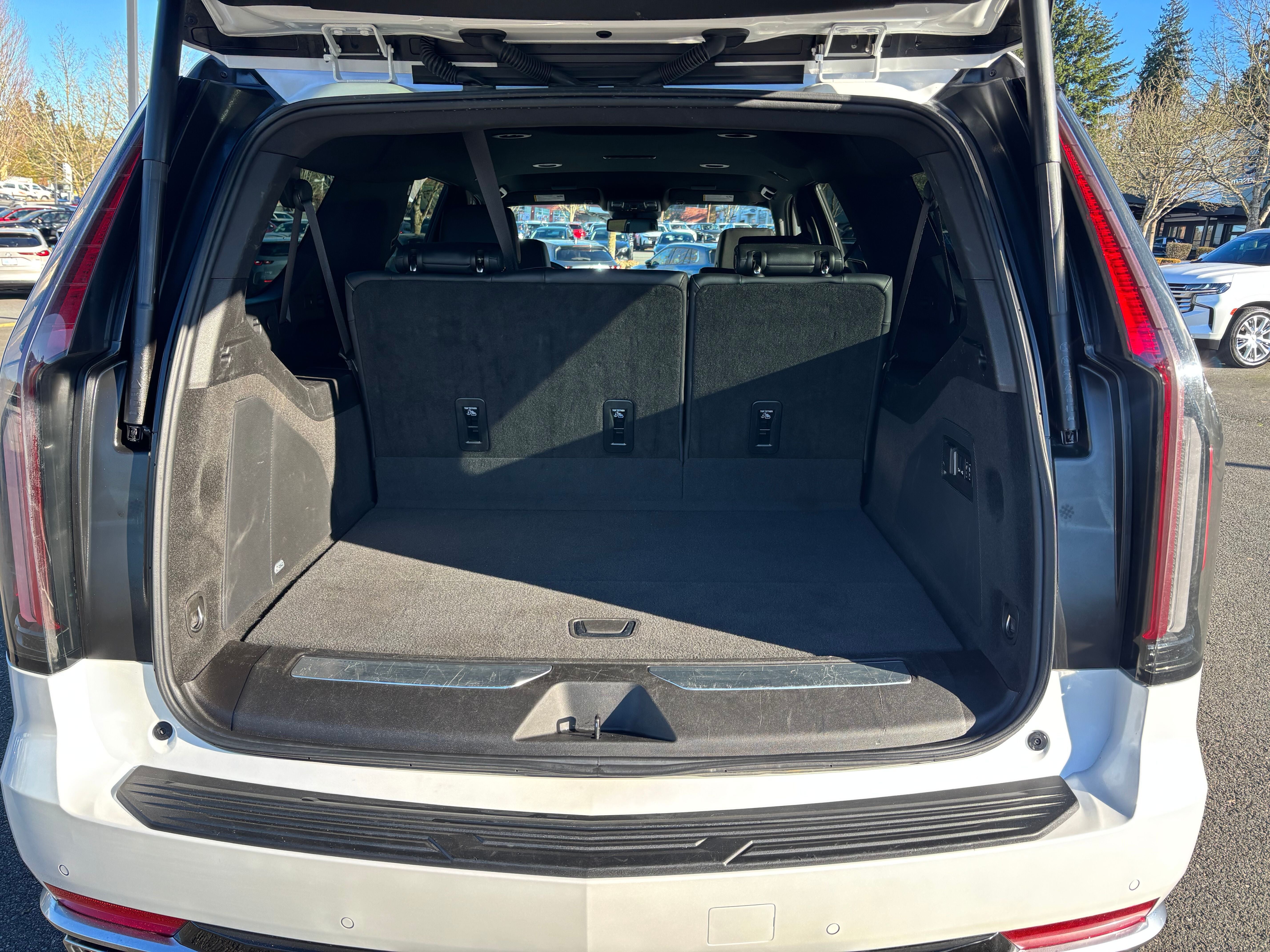 2024 Cadillac Escalade ESV Luxury