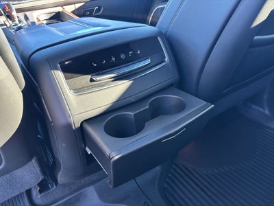 2024 Cadillac Escalade ESV Luxury