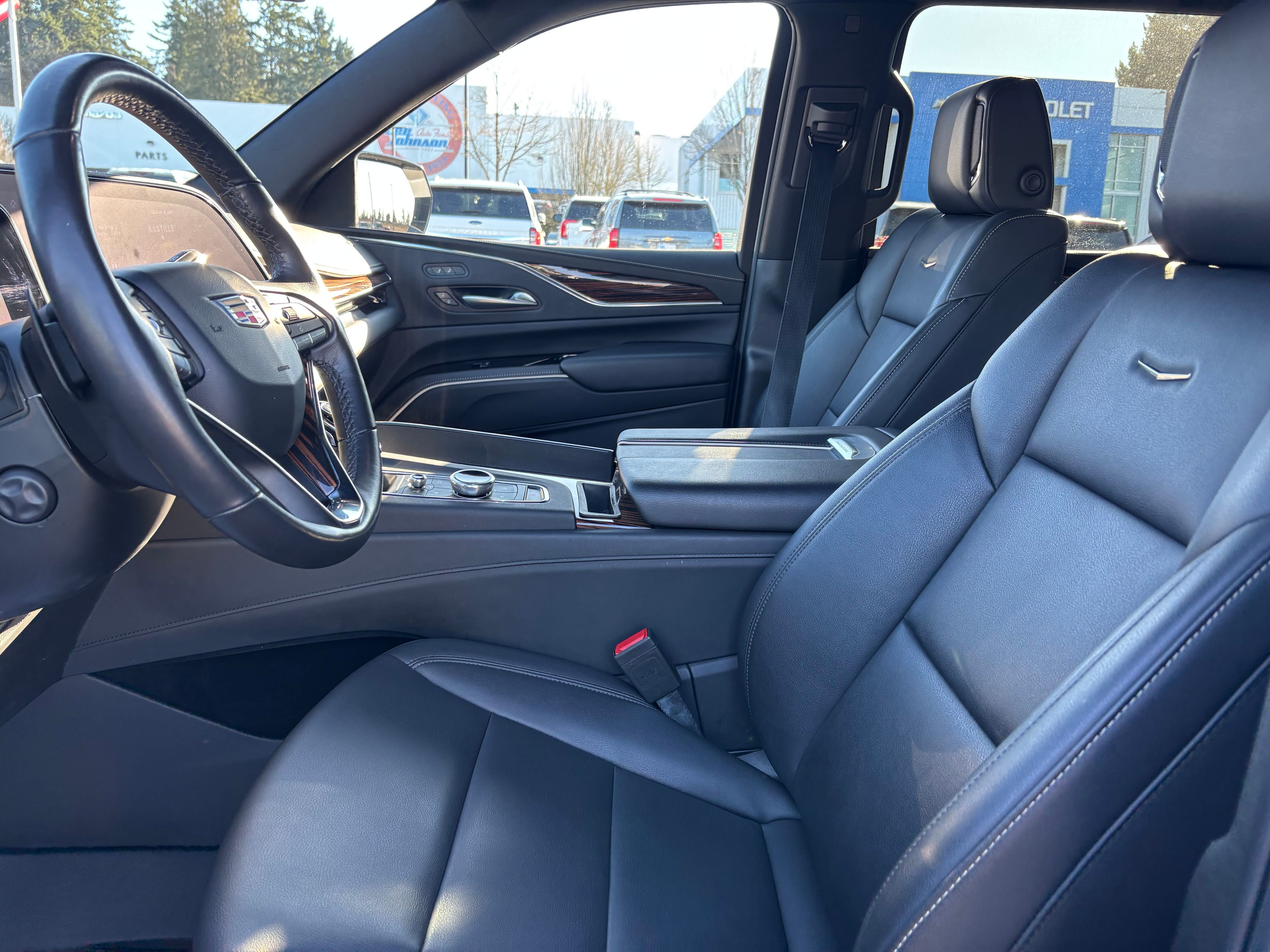 2024 Cadillac Escalade ESV Luxury