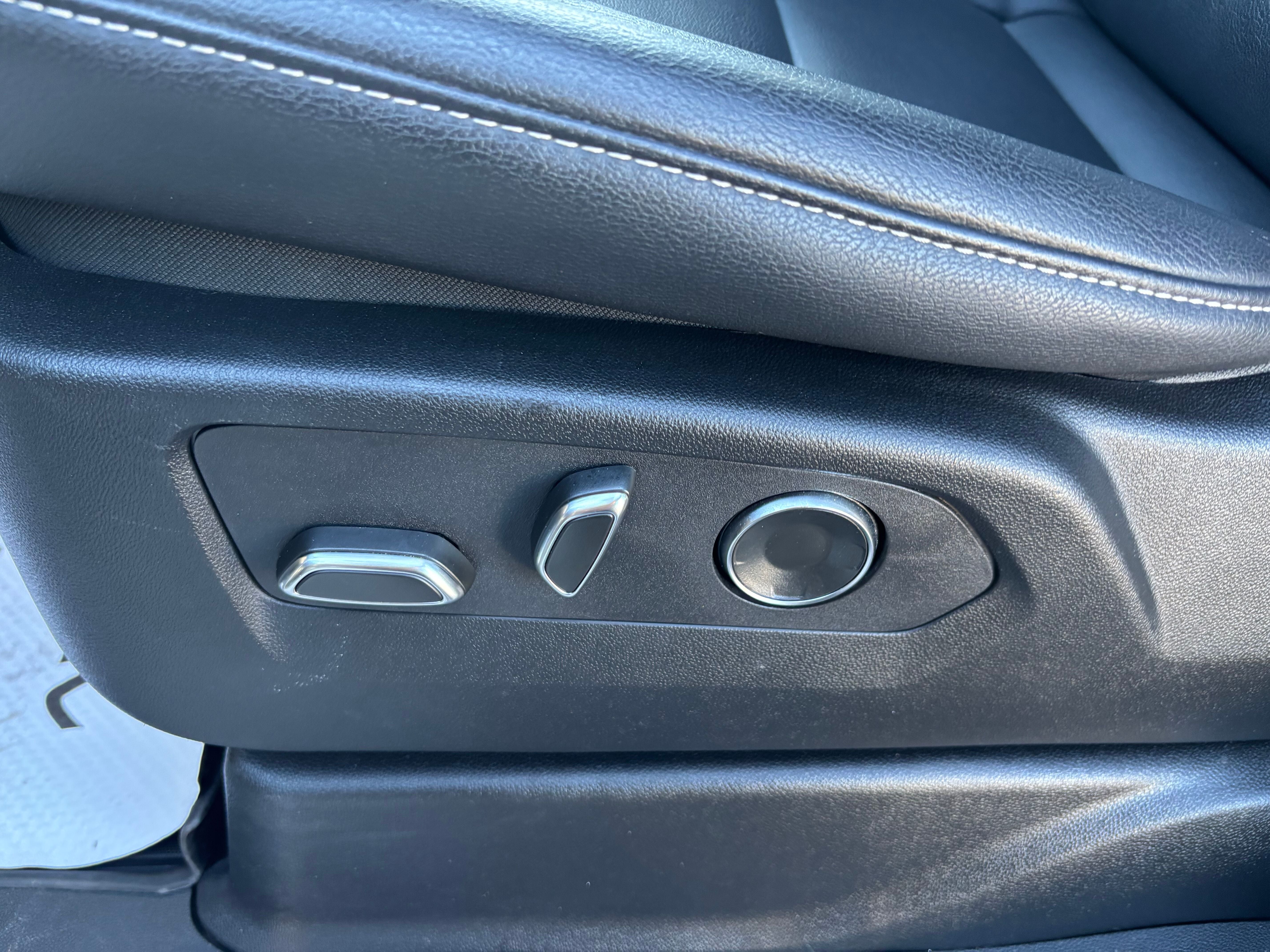 2024 Cadillac Escalade ESV Luxury