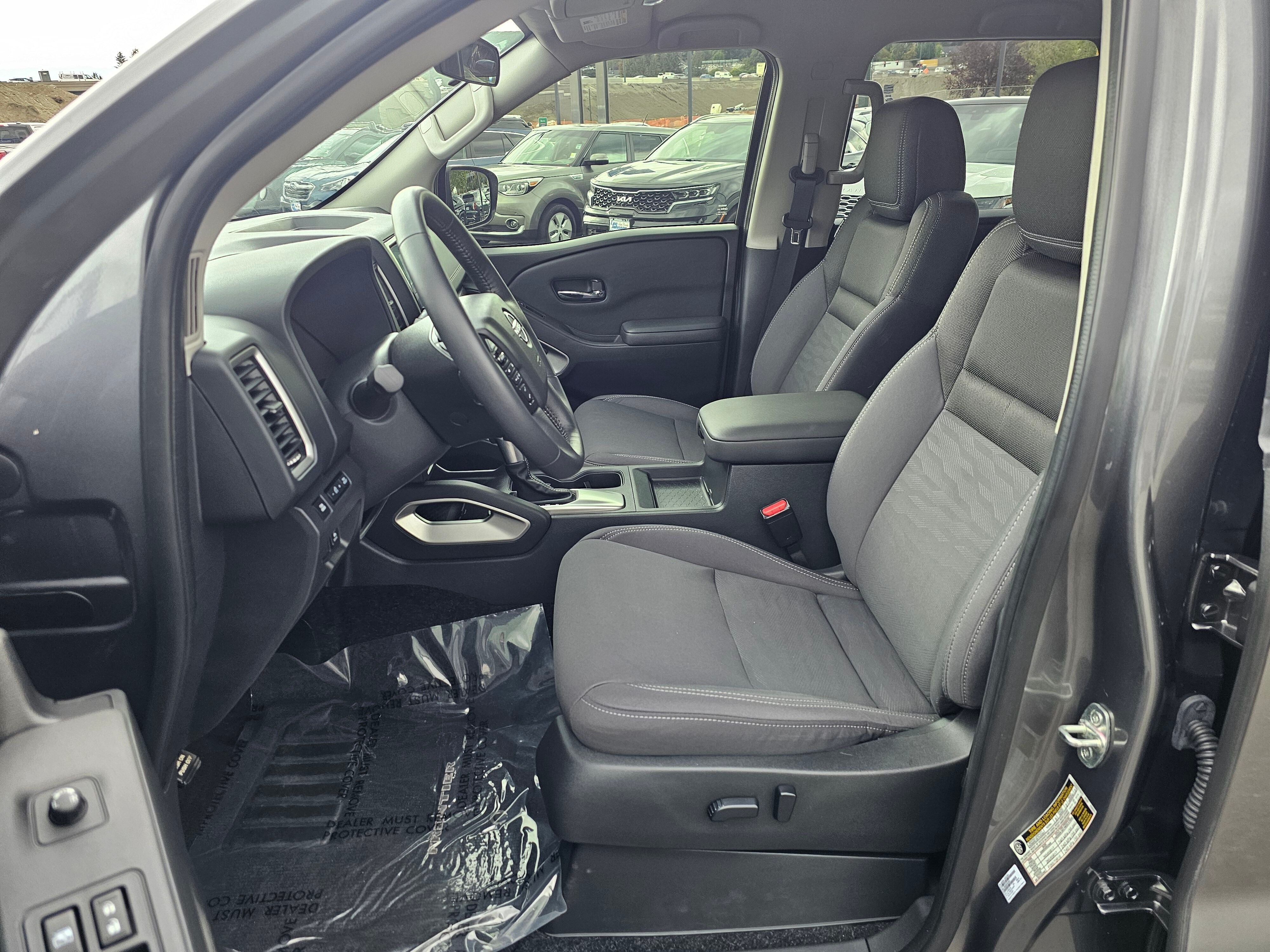2022 Nissan Frontier Crew Cab SV 4x4