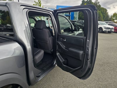 2022 Nissan Frontier Crew Cab SV 4x4
