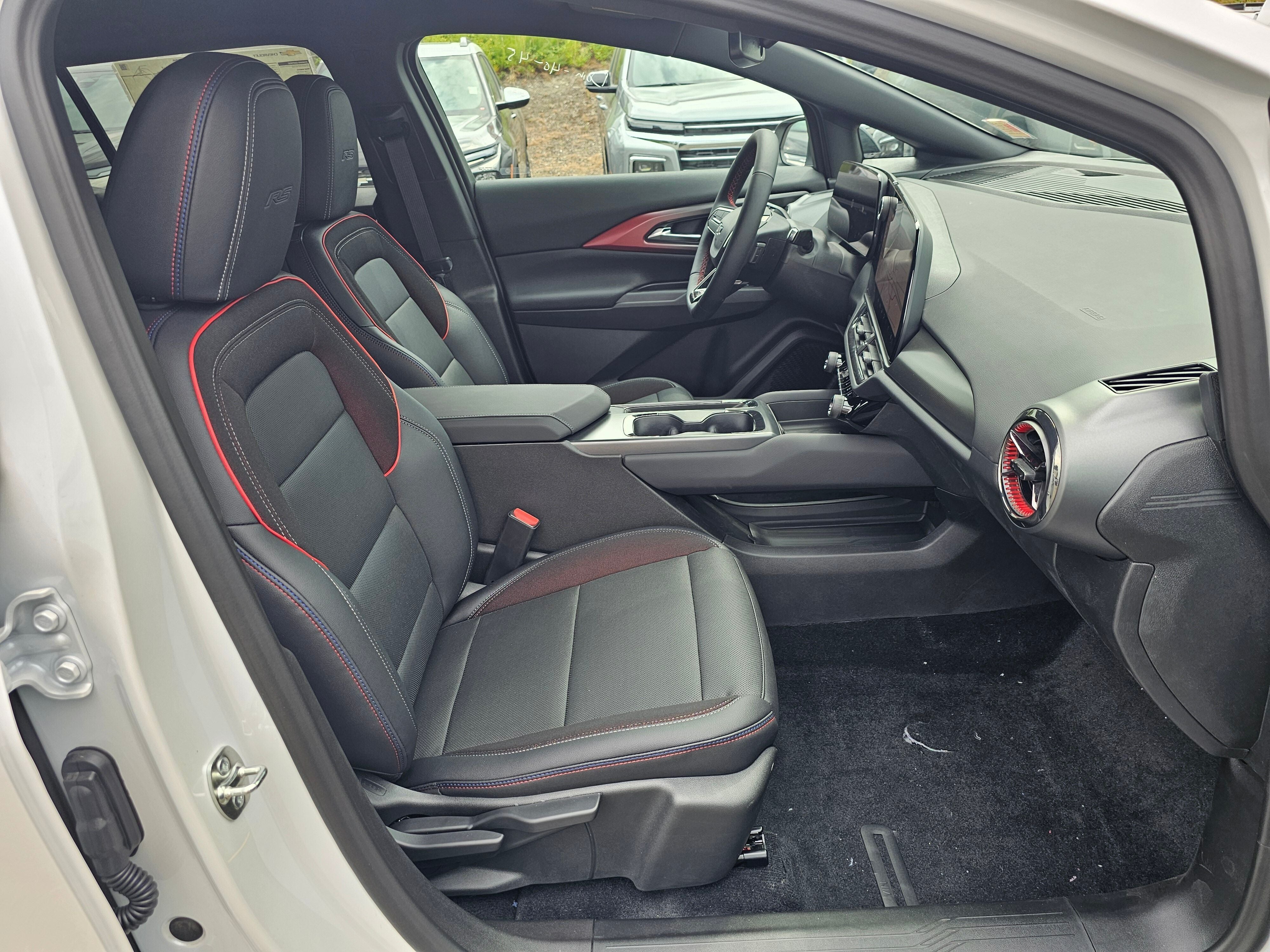 2025 Chevrolet Equinox EV RS