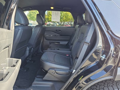 2025 Nissan Pathfinder Rock Creek 4WD