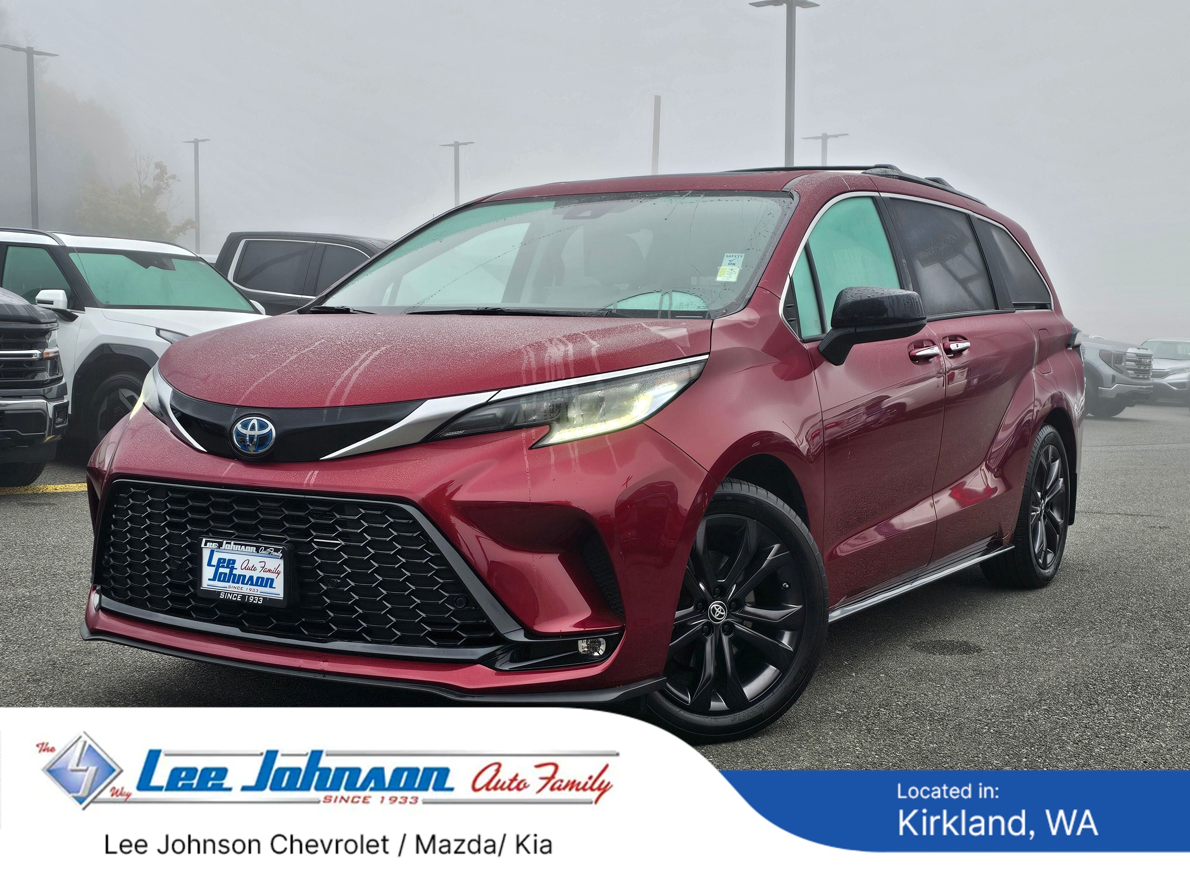 2023 Toyota Sienna LE