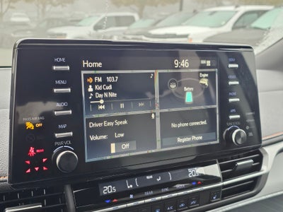 2023 Toyota Sienna LE