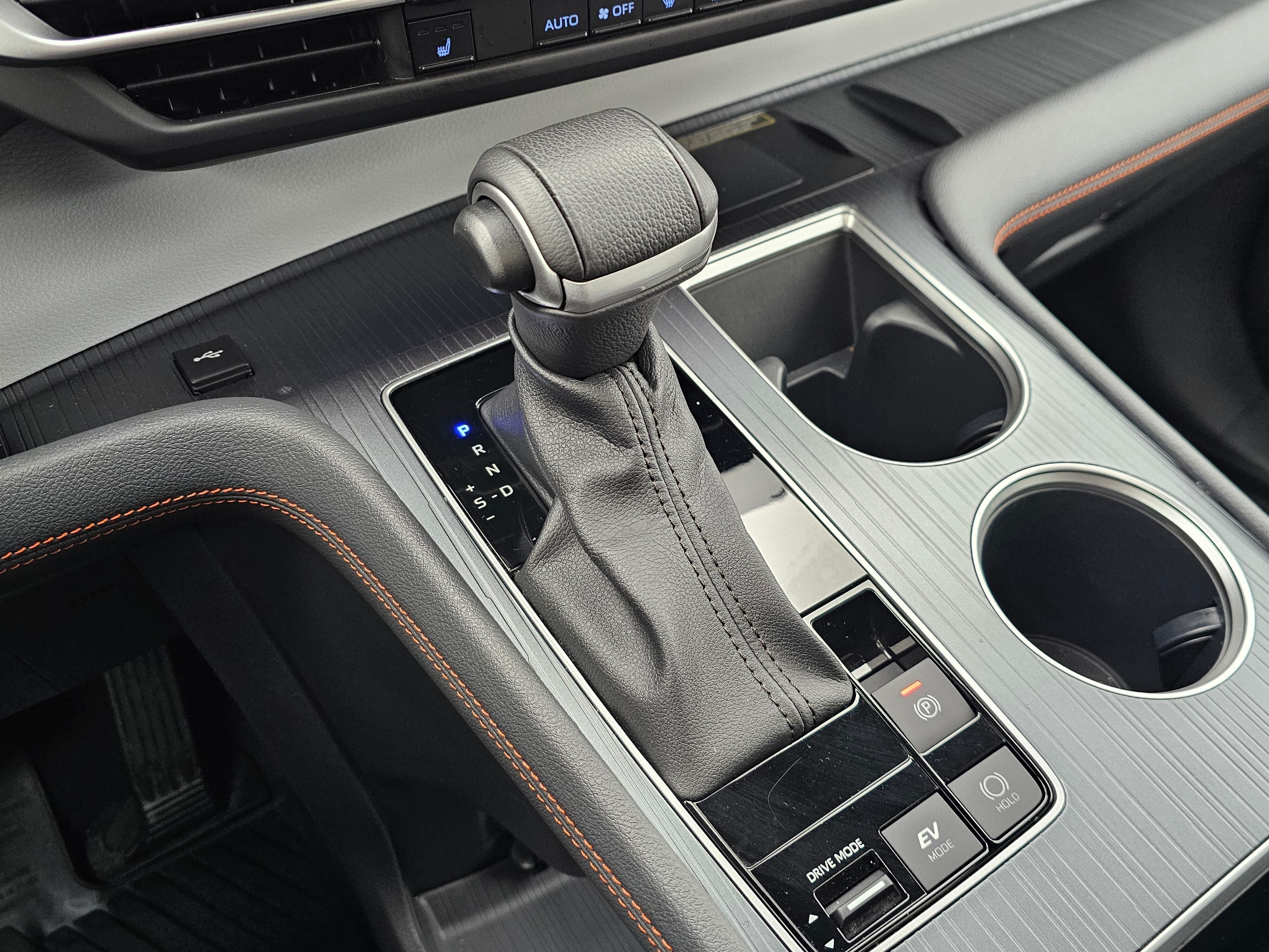 2023 Toyota Sienna LE