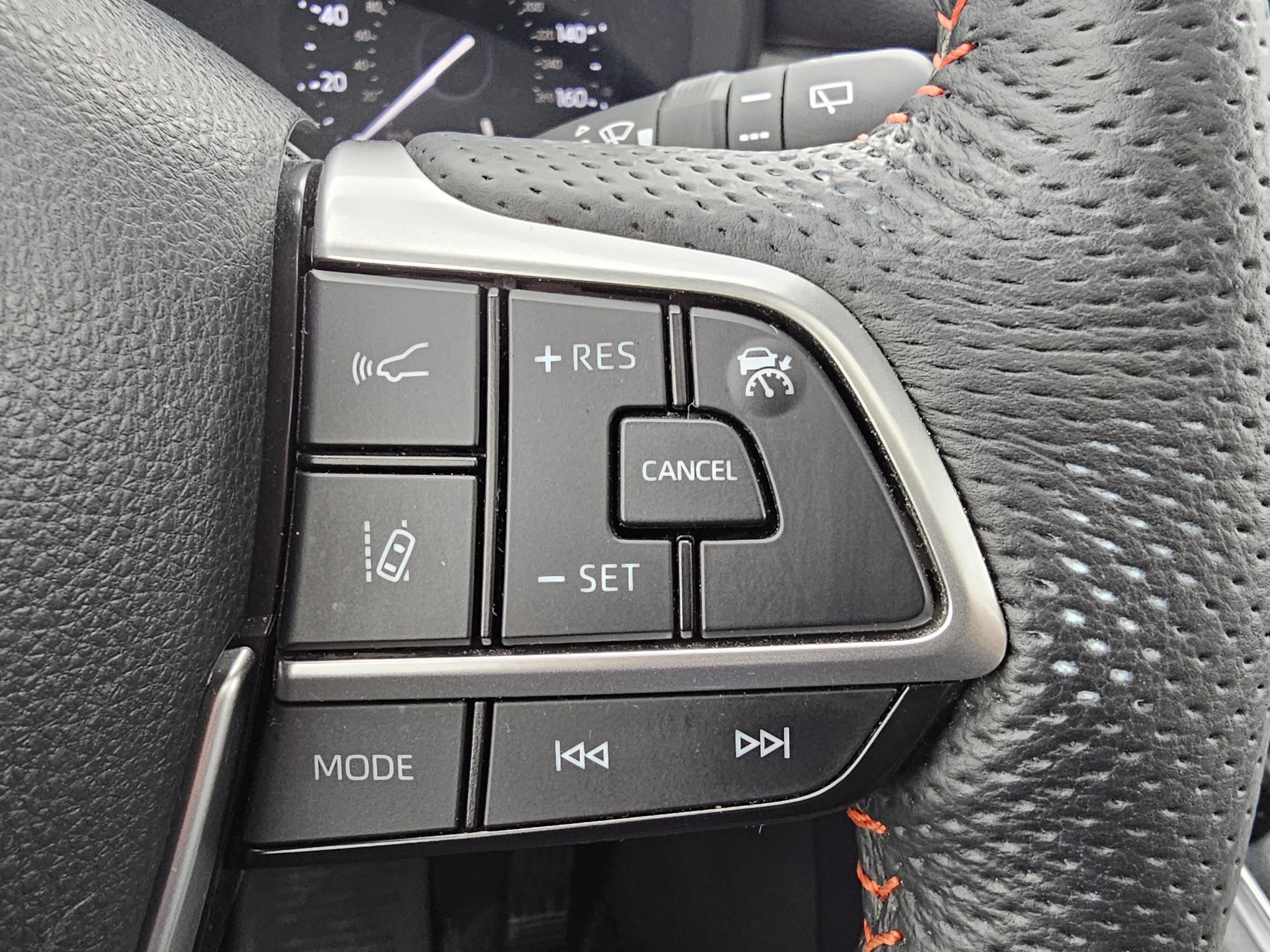 2023 Toyota Sienna LE