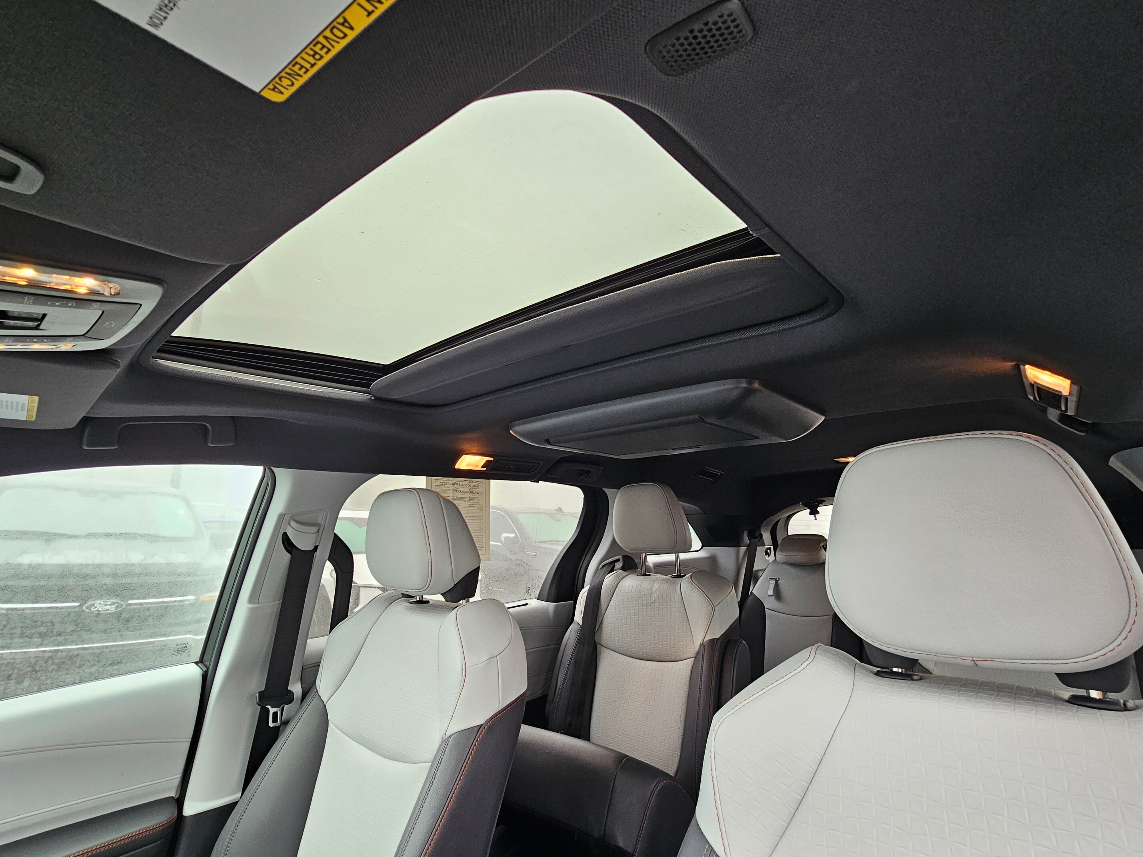 2023 Toyota Sienna LE