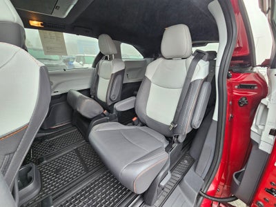 2023 Toyota Sienna LE