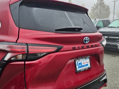 2023 Toyota Sienna LE