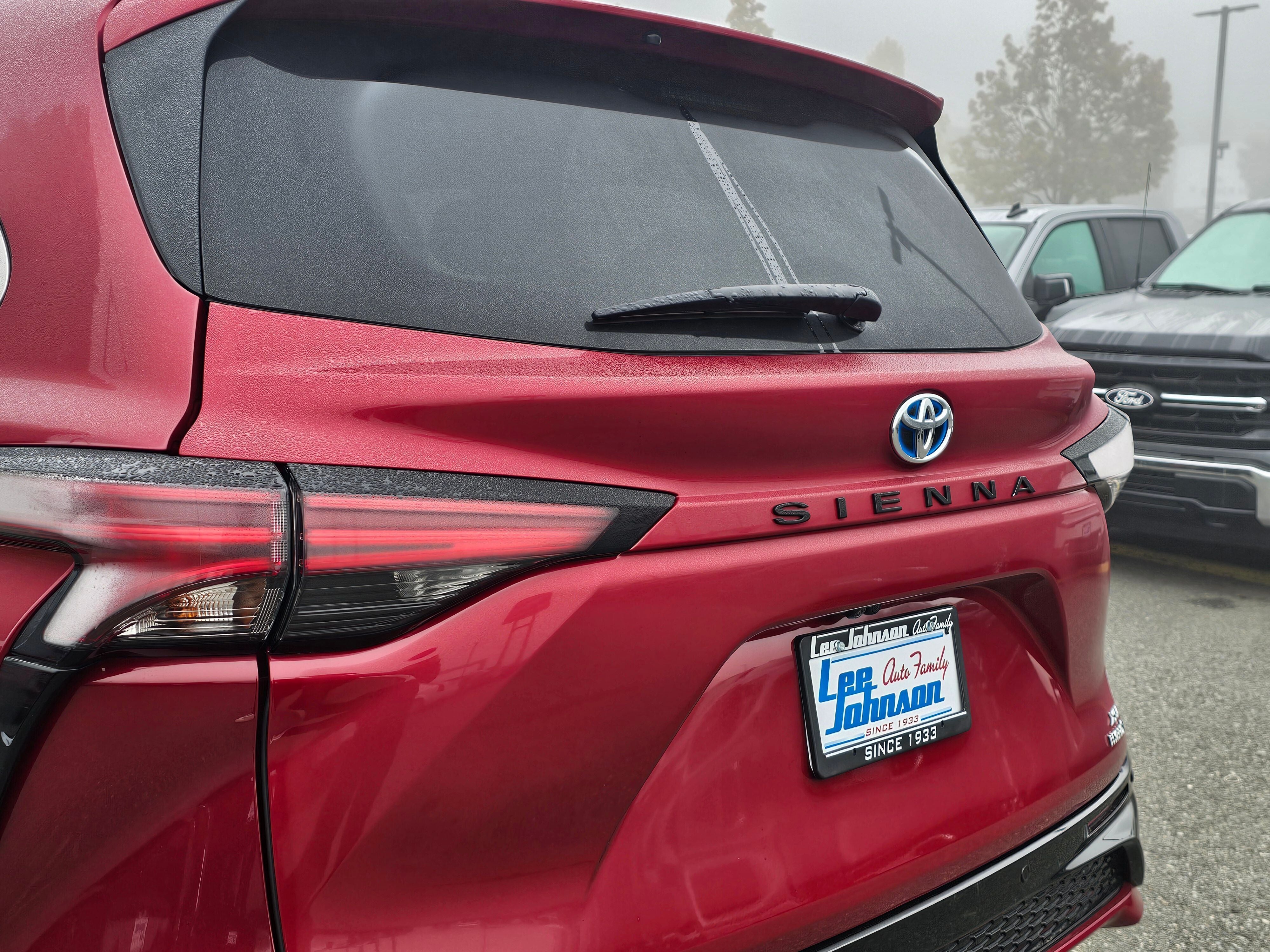 2023 Toyota Sienna LE