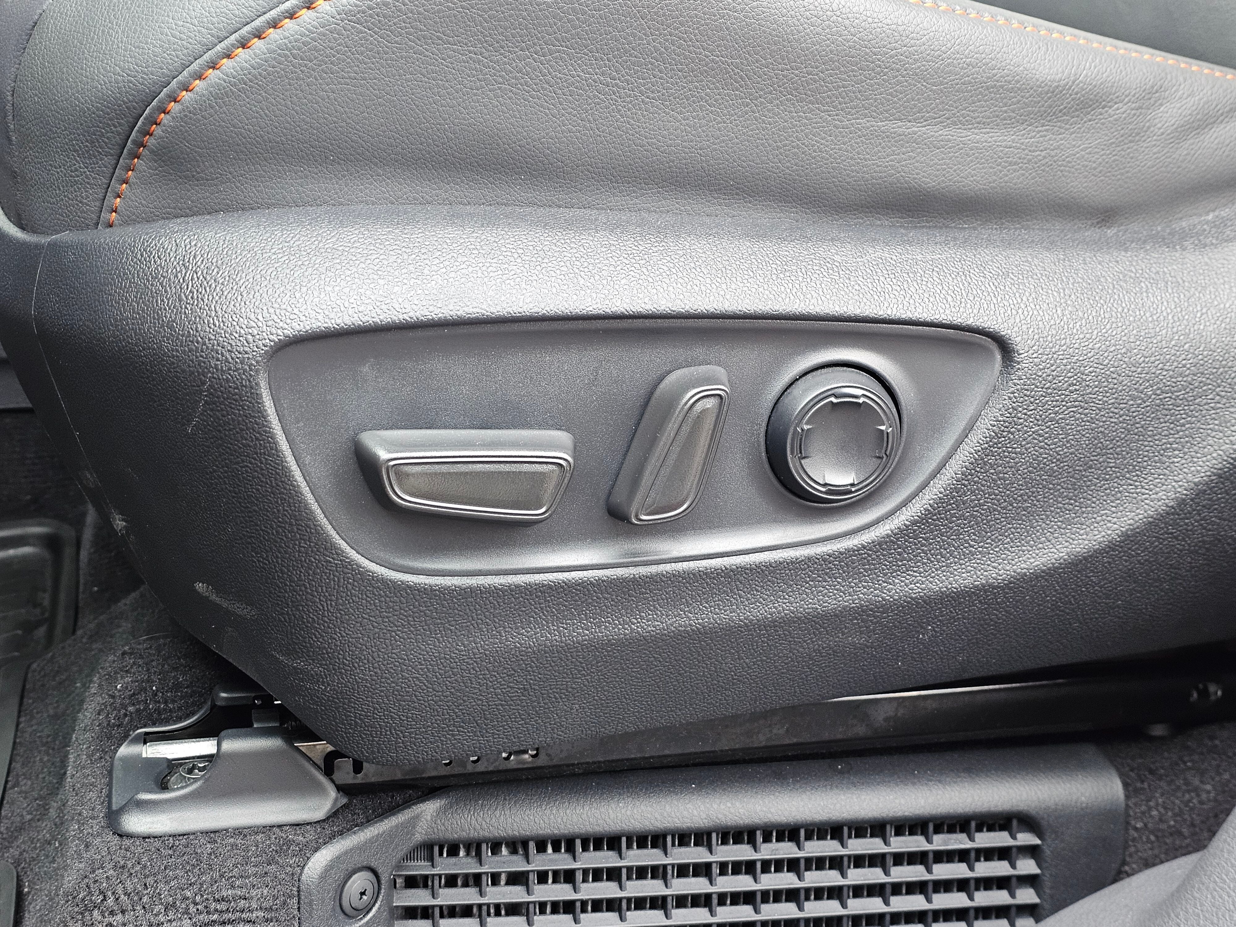 2023 Toyota Sienna LE