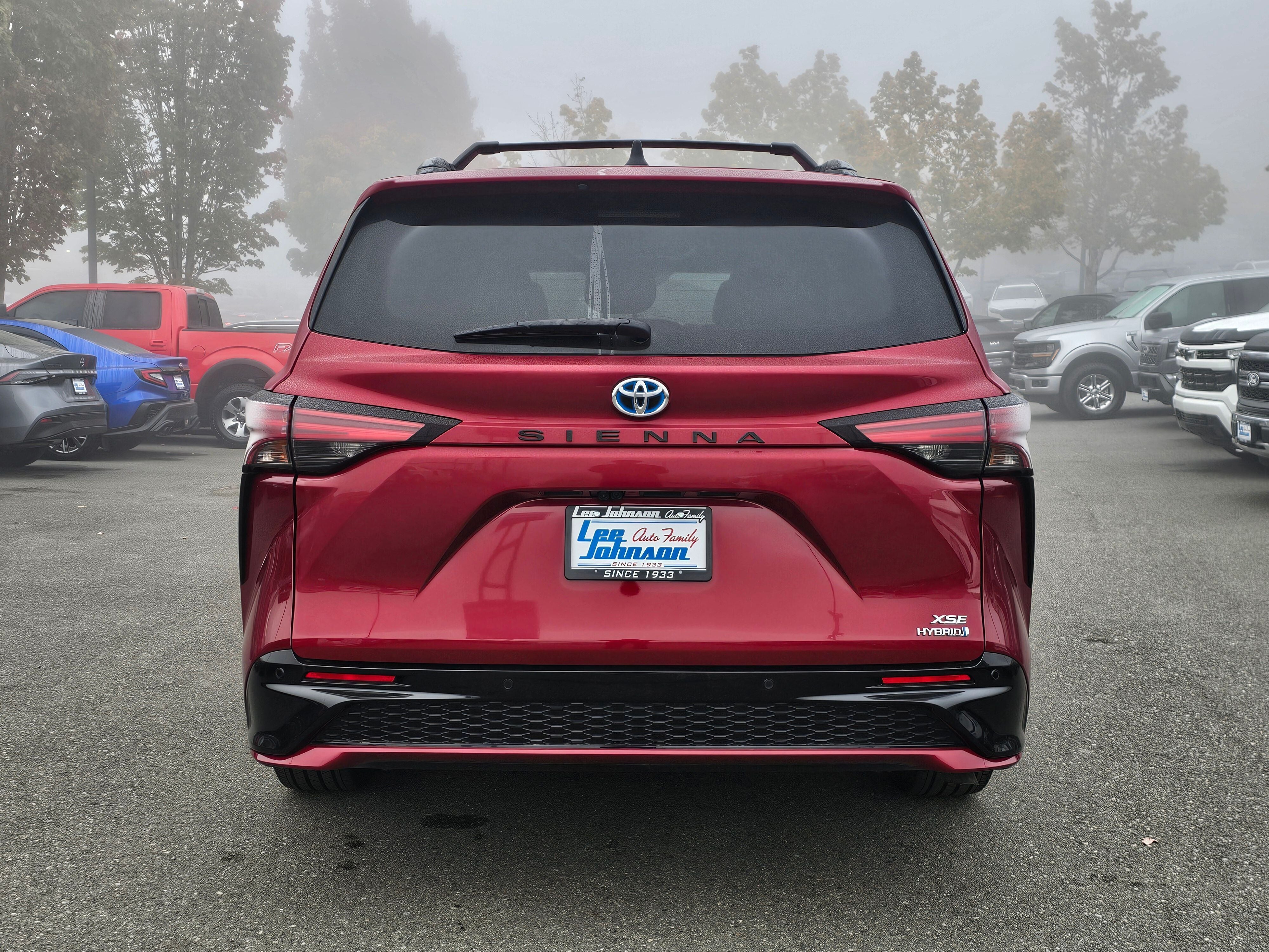 2023 Toyota Sienna LE