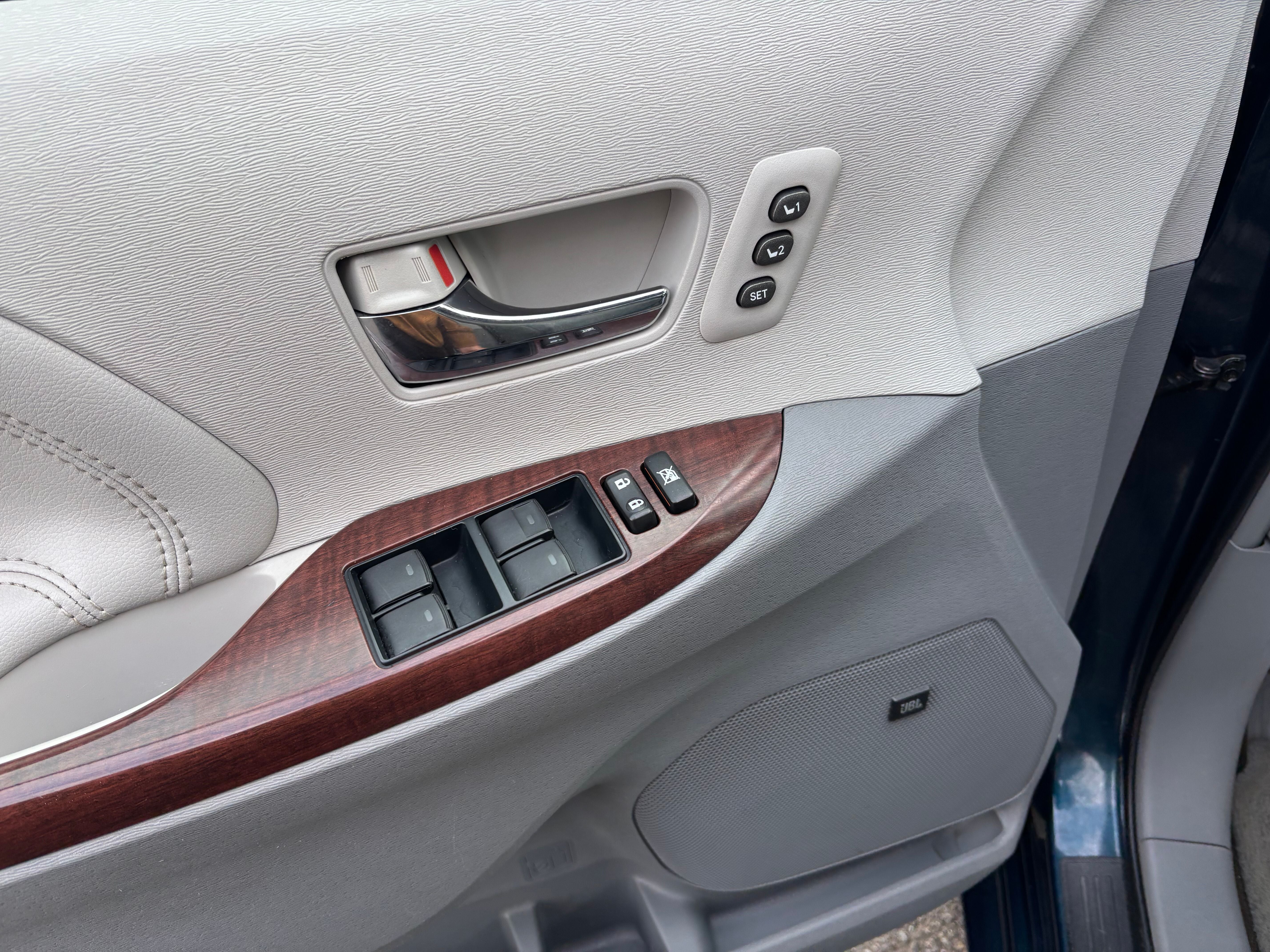 2012 Toyota Sienna XLE AAS