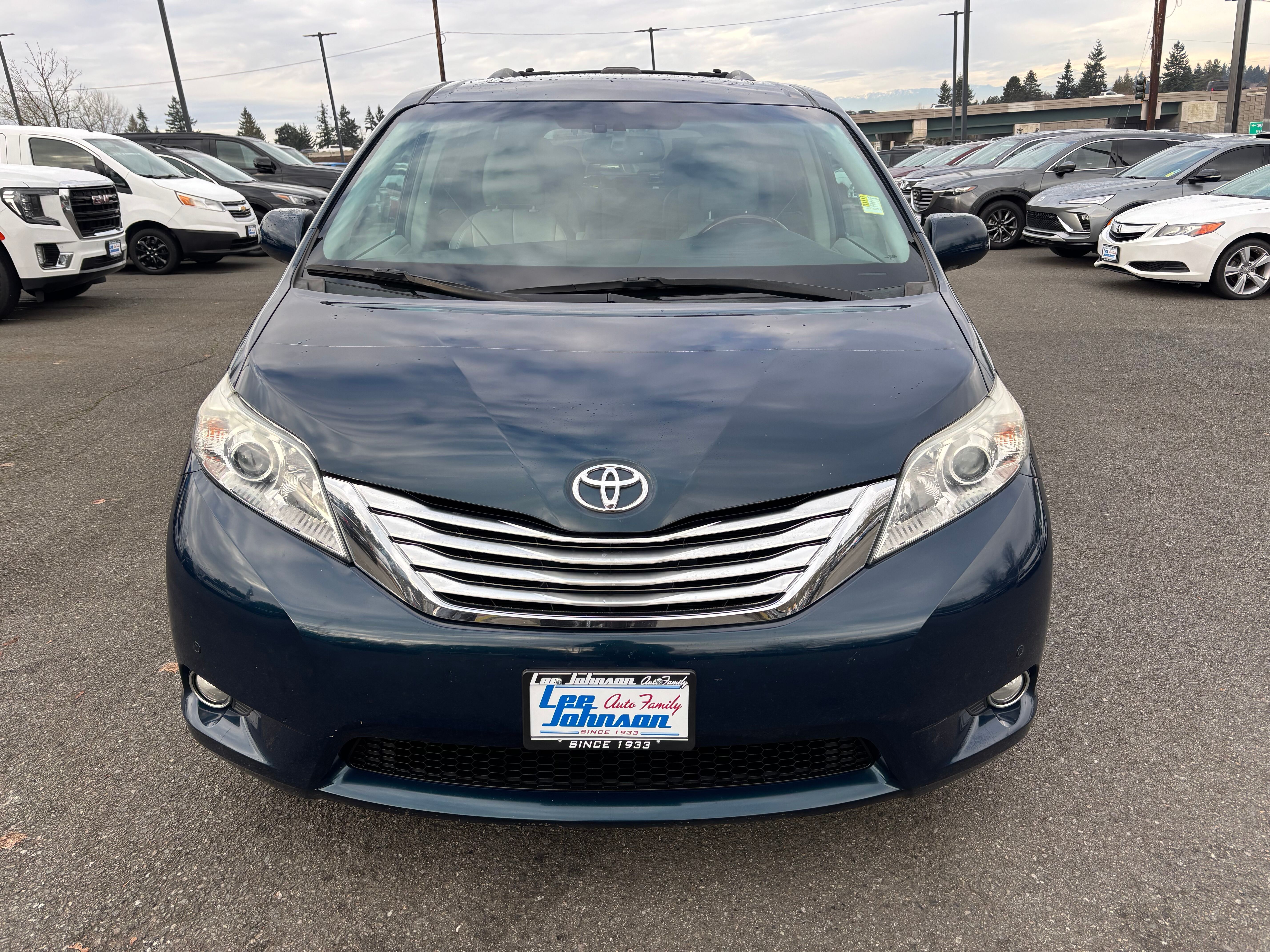 2012 Toyota Sienna XLE AAS