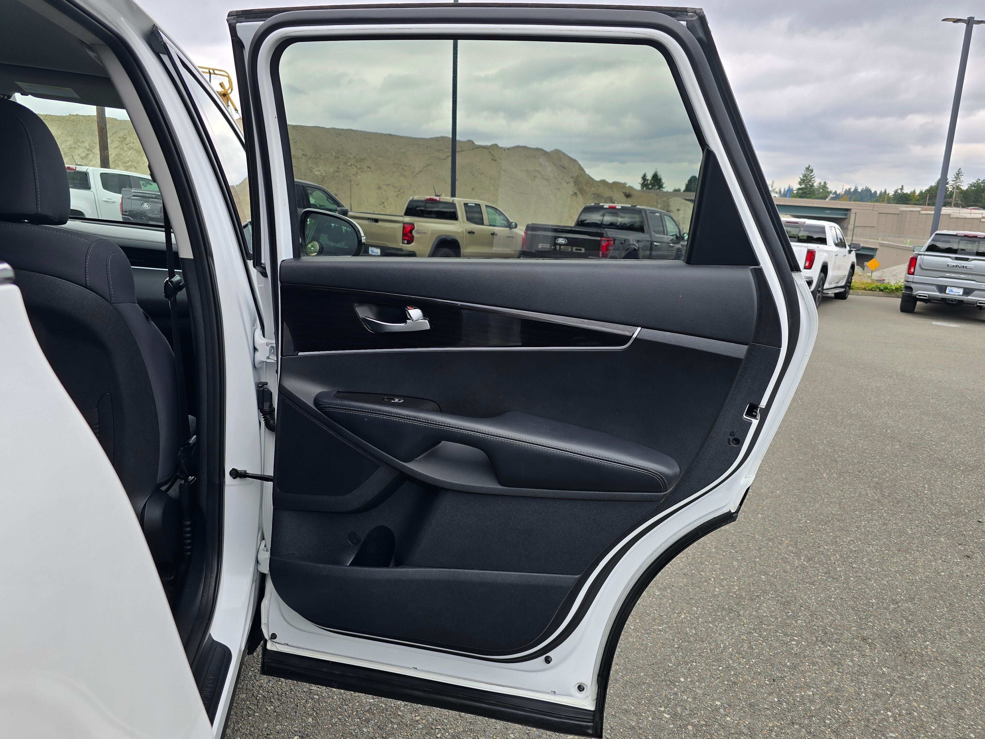 2019 Kia Sorento 2.4L LX