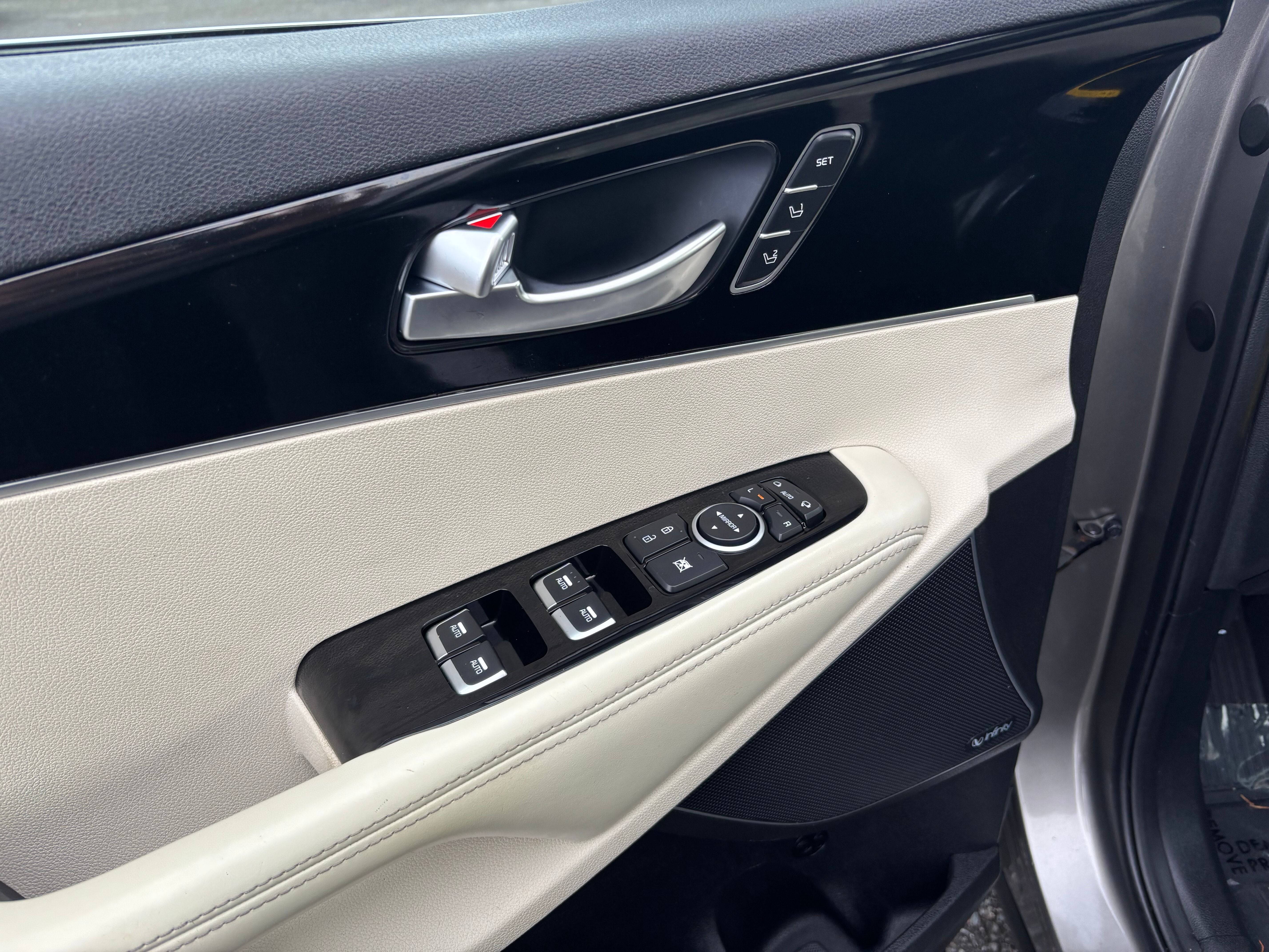 2017 Kia Sorento SXL V6