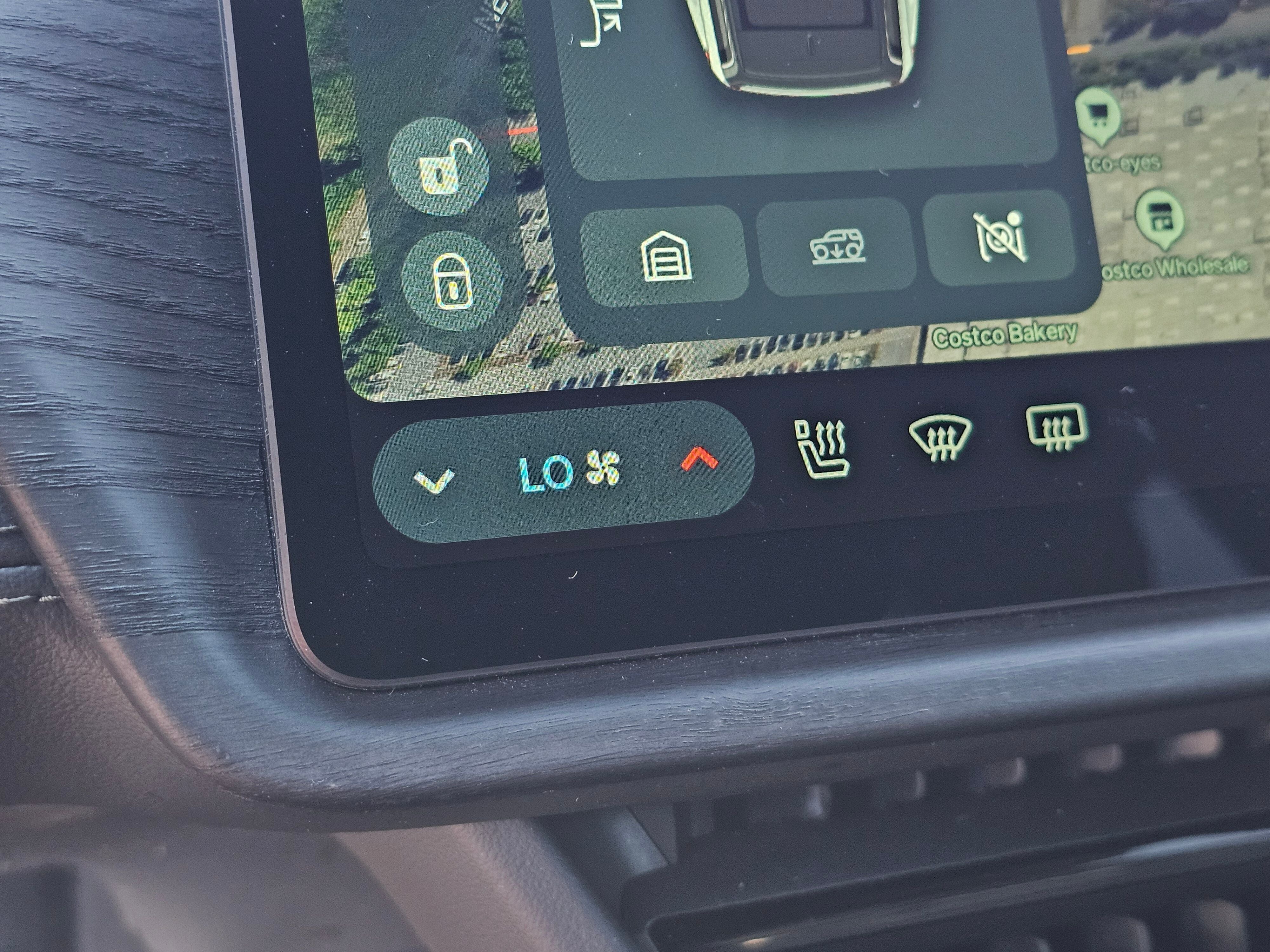 2025 RIVIAN R1S Adventure