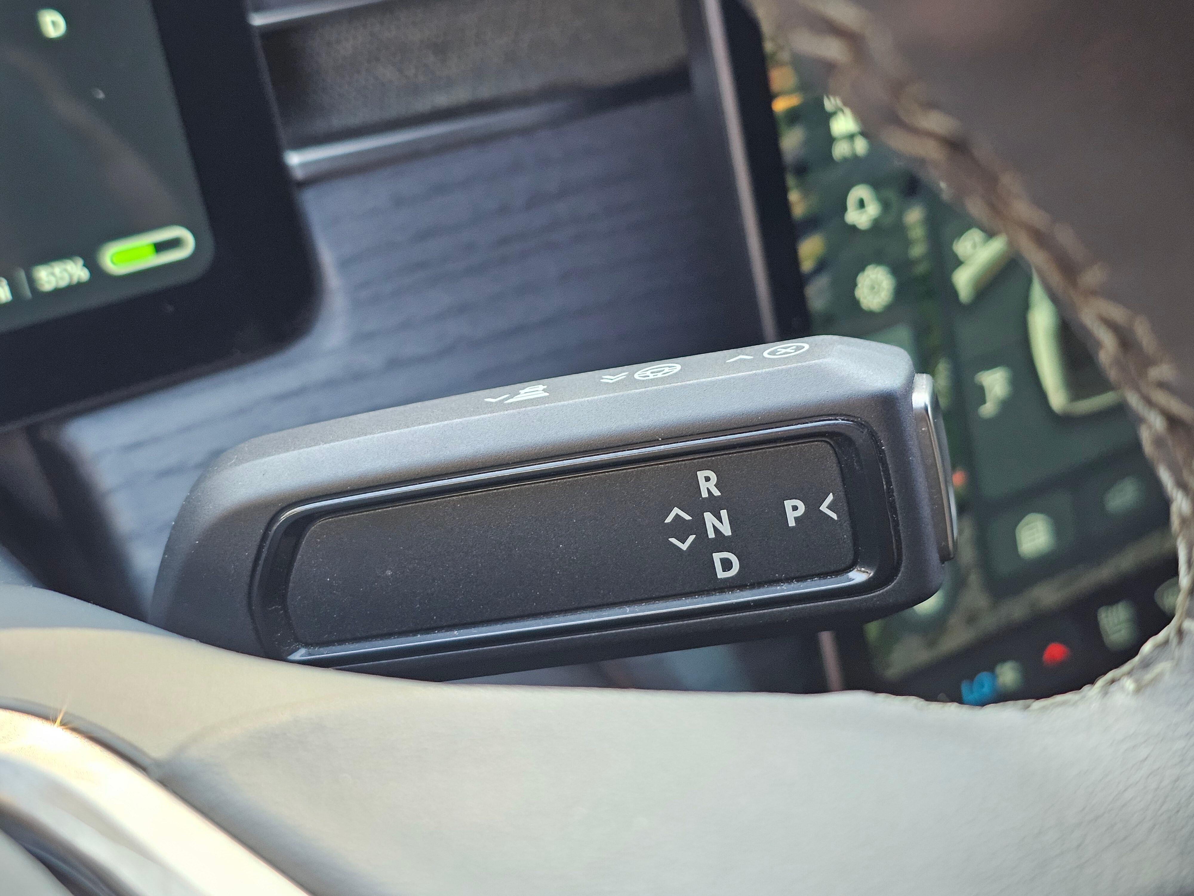 2025 RIVIAN R1S Adventure