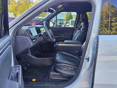 2025 RIVIAN R1S Adventure