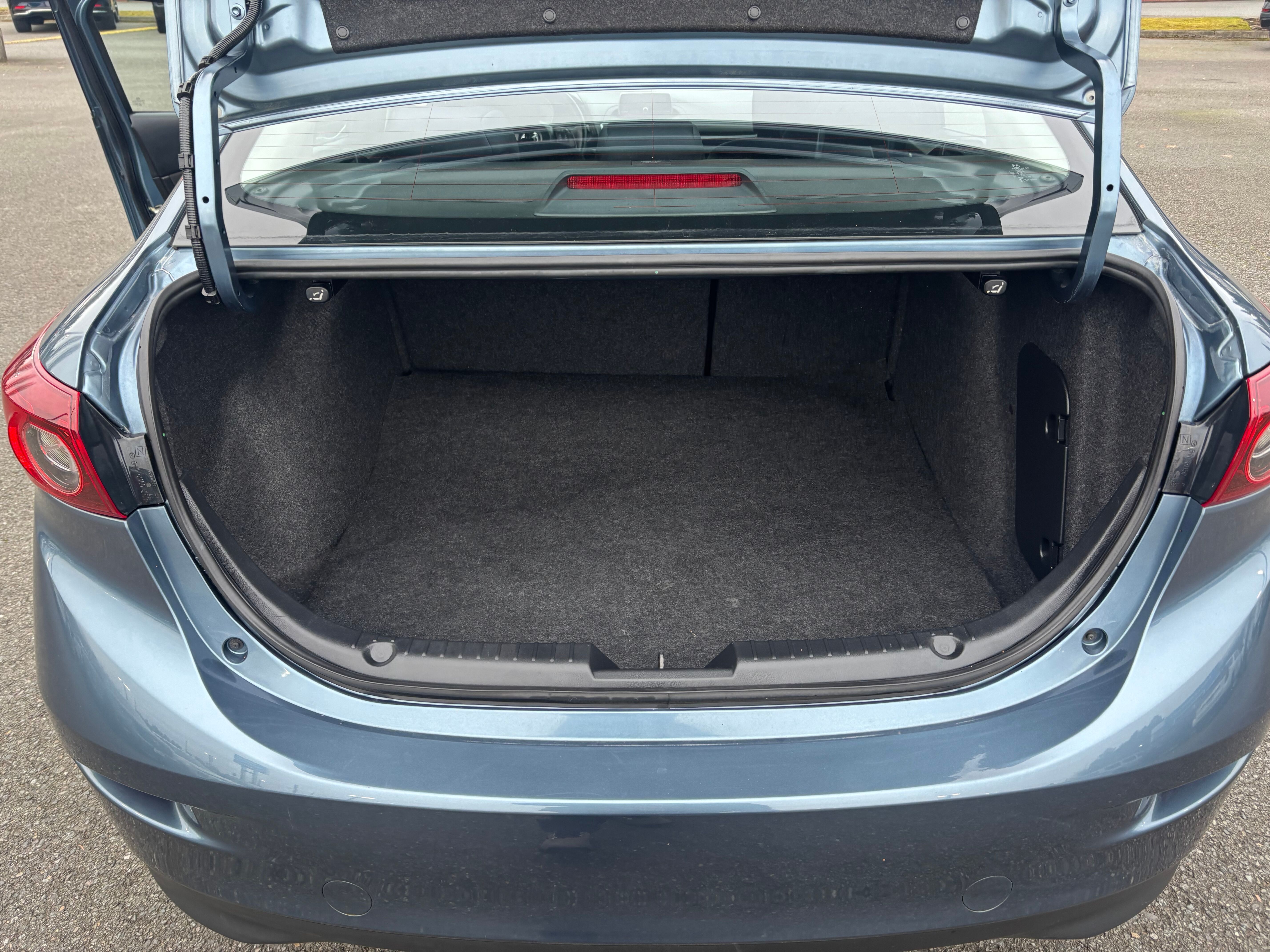 2014 Mazda Mazda3 i Sport