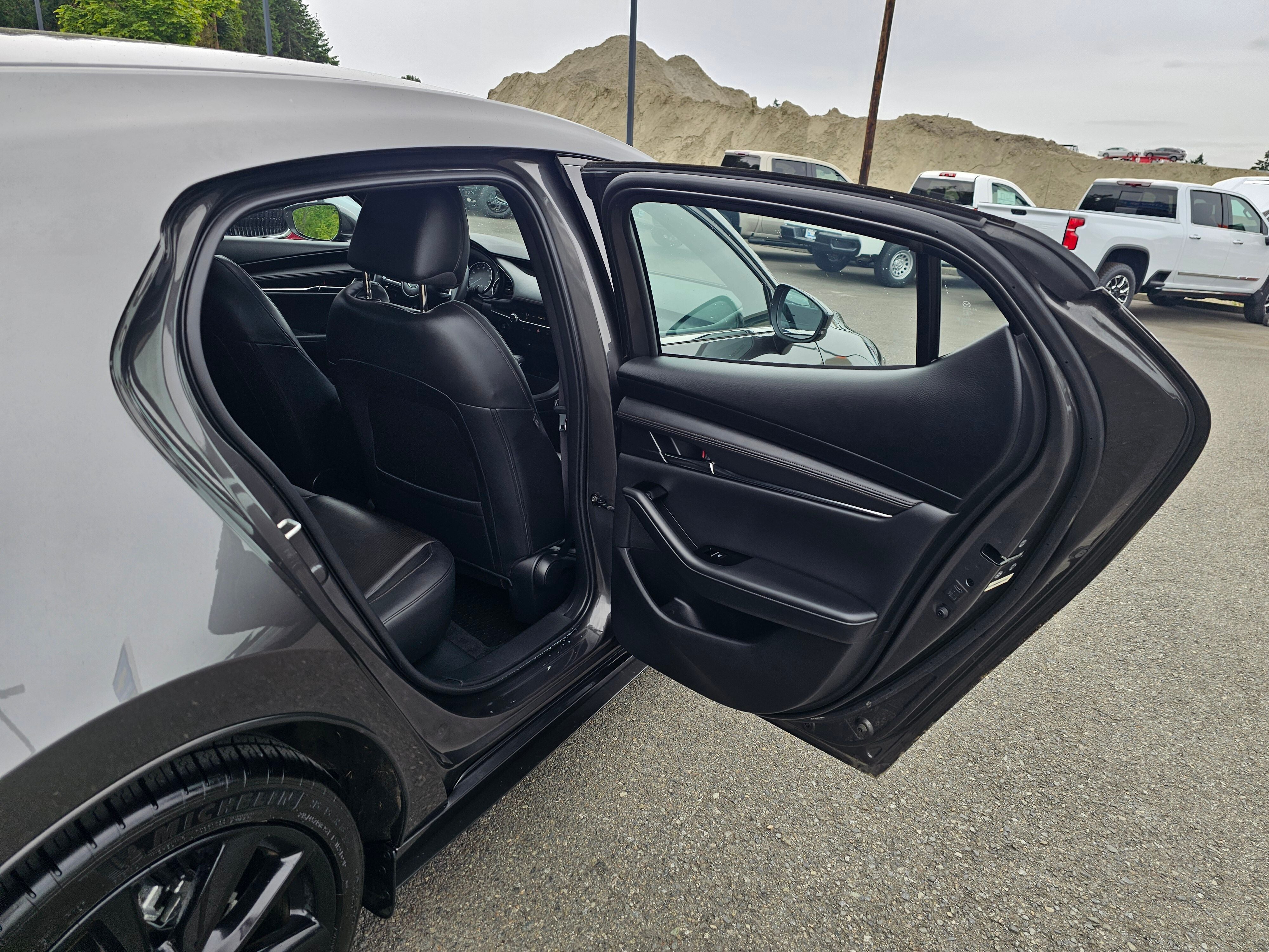 2019 Mazda Mazda3 Hatchback w/Premium Pkg