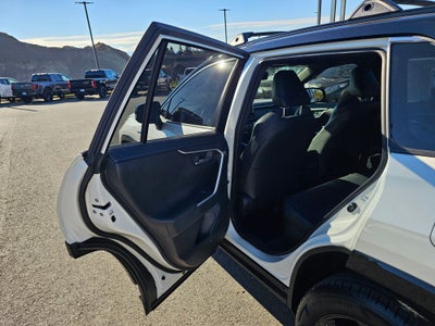 2019 Toyota RAV4 Hybrid XSE