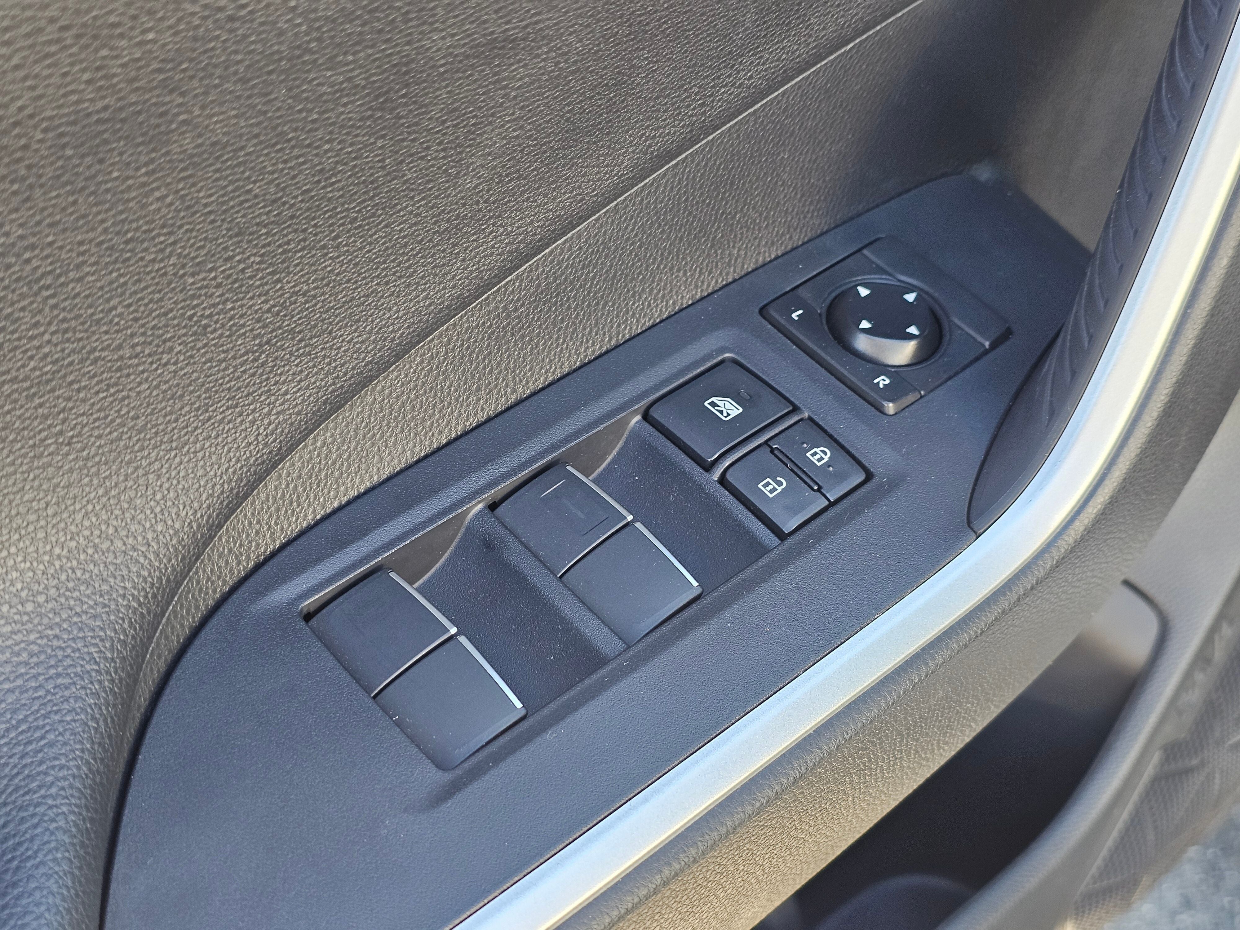 2019 Toyota RAV4 Hybrid XSE
