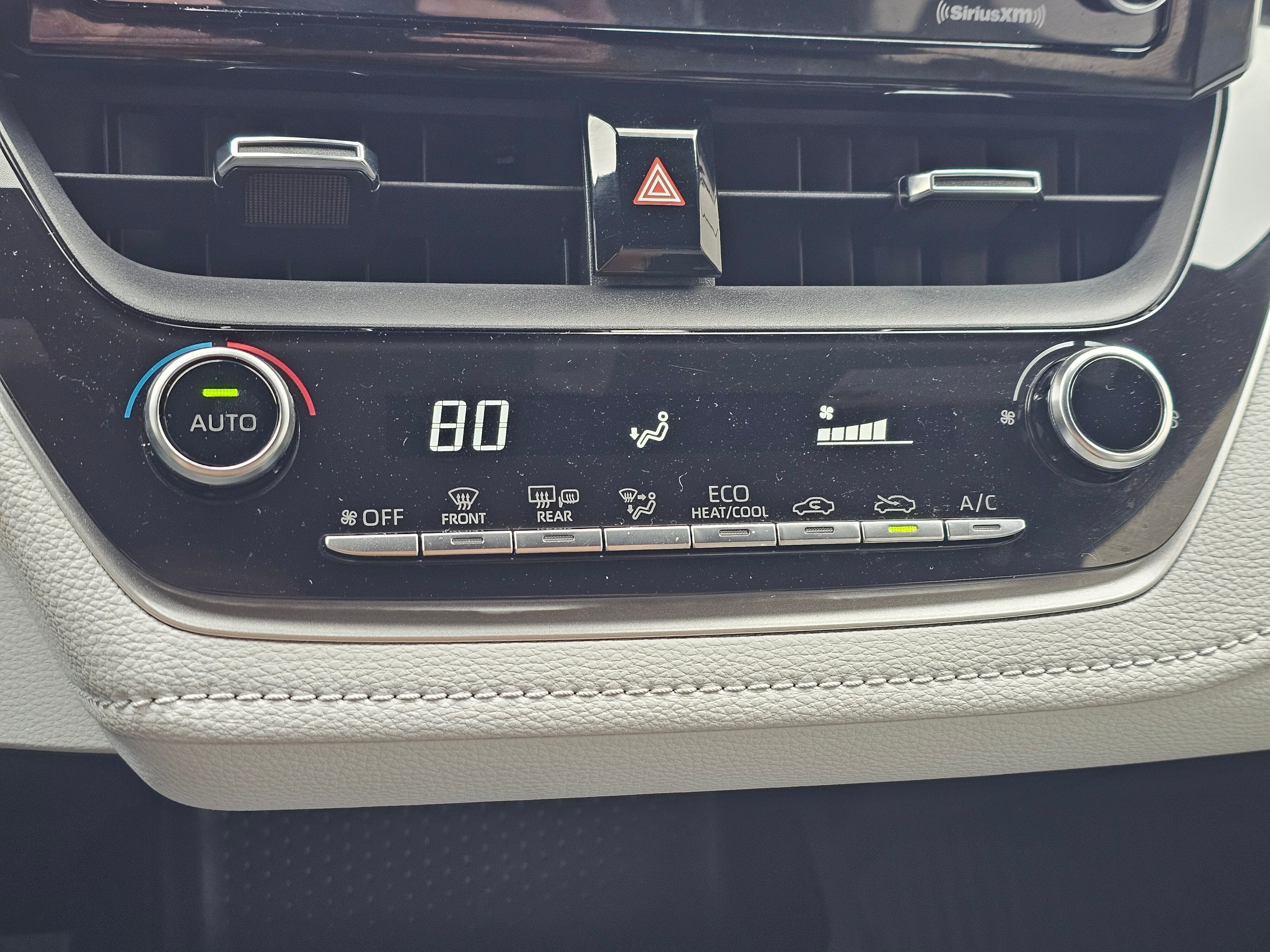 2022 Toyota Corolla Hatchback SE