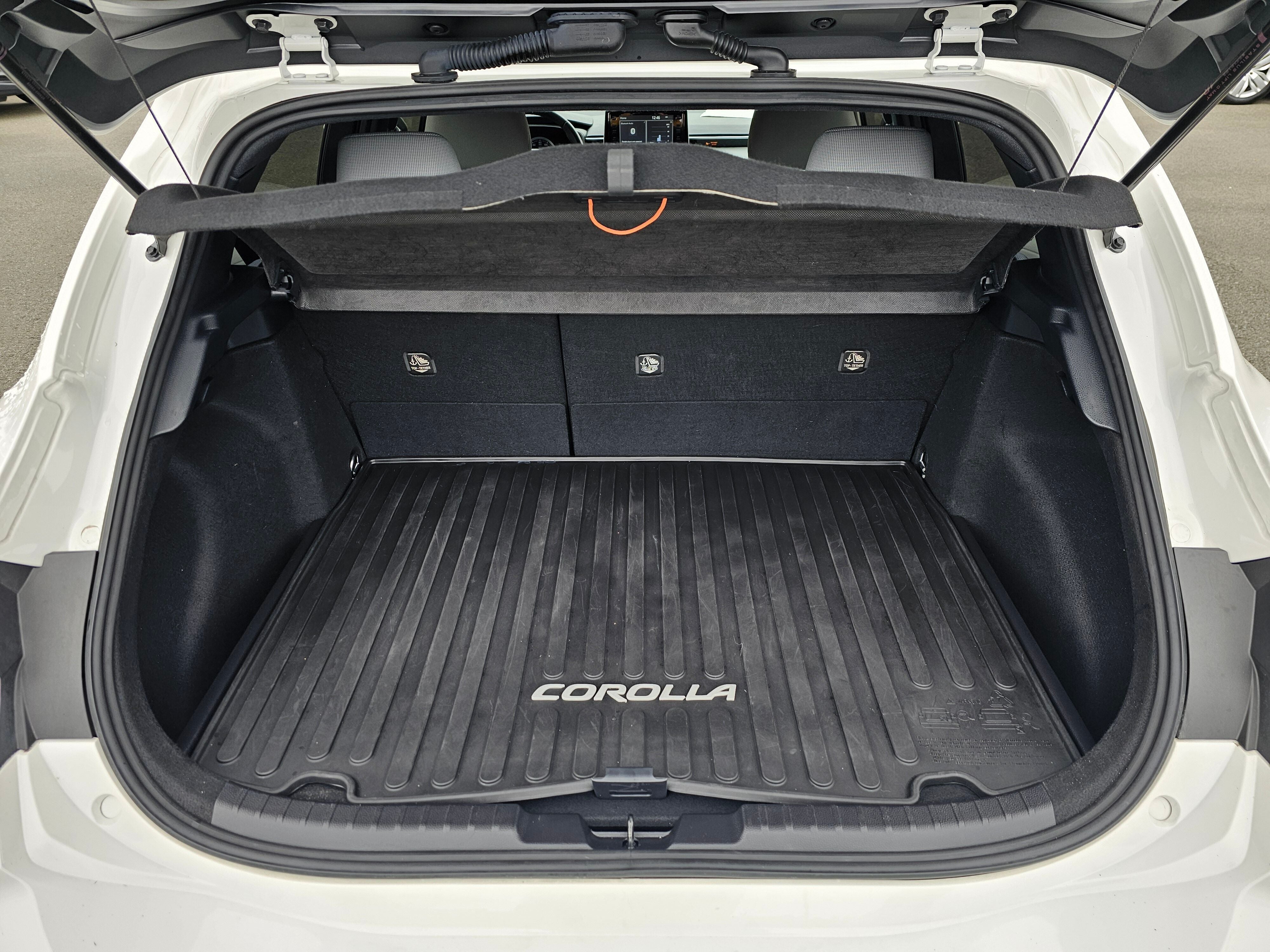 2022 Toyota Corolla Hatchback SE