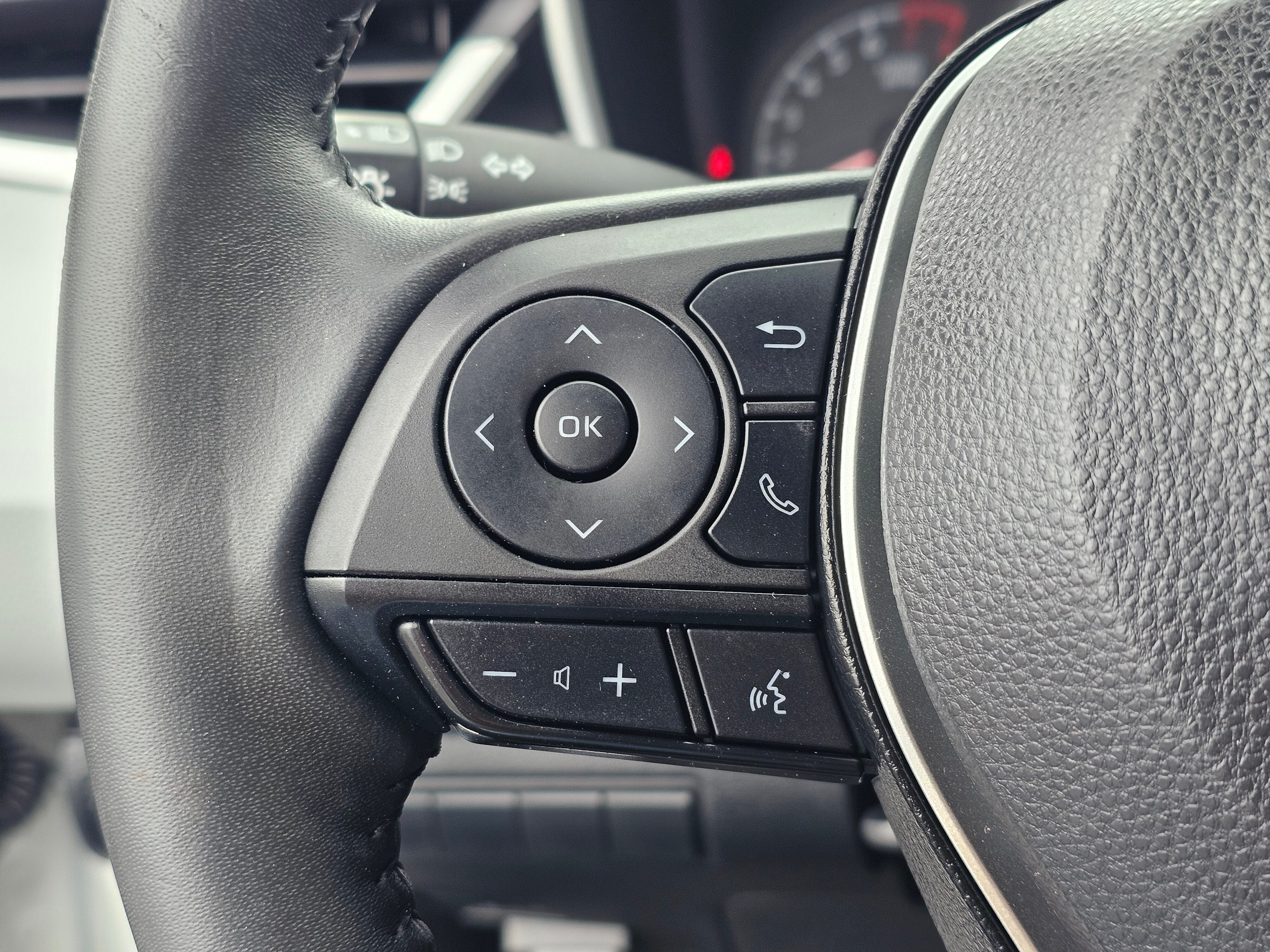 2022 Toyota Corolla Hatchback SE