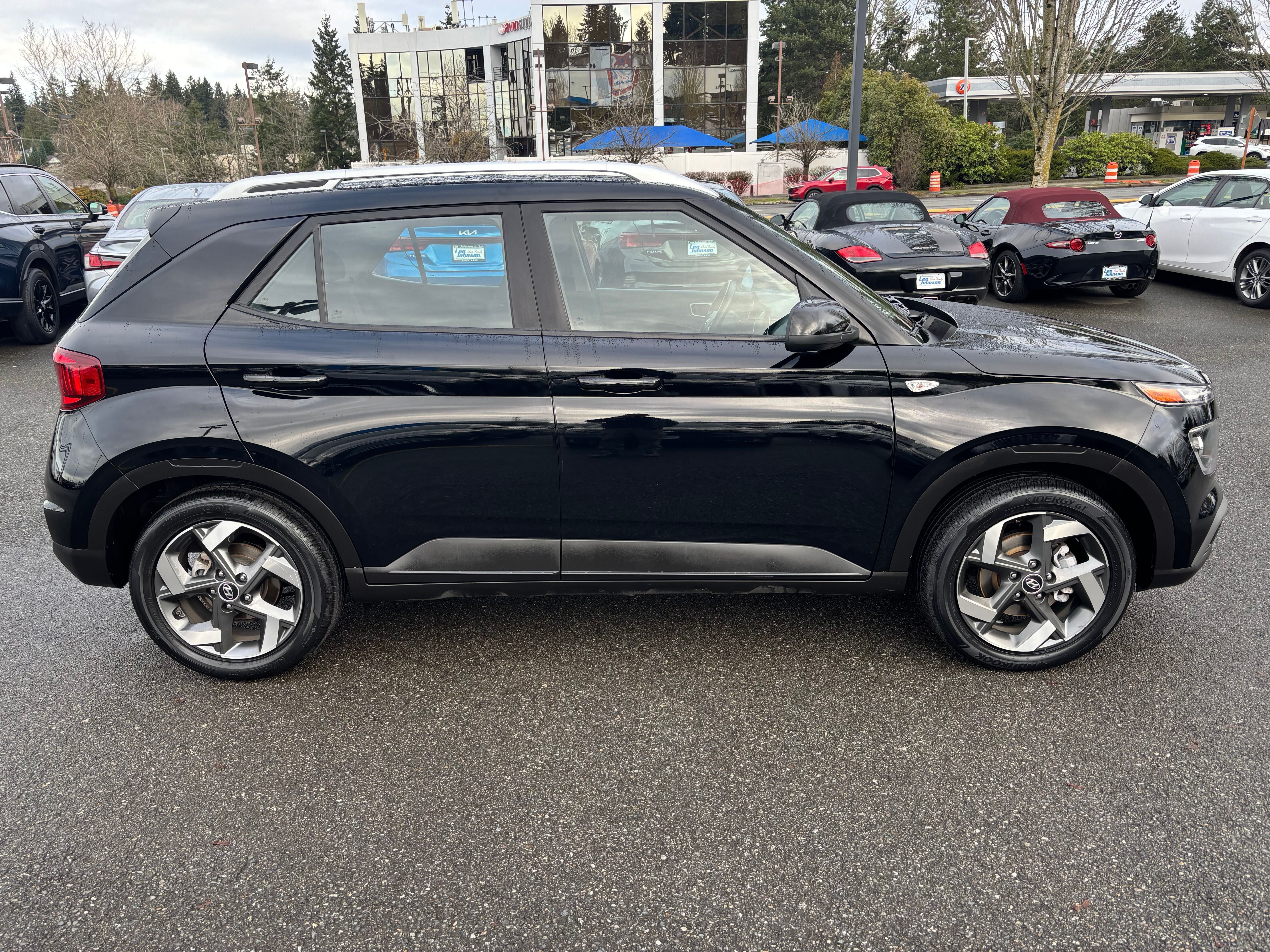 2022 Hyundai Venue SEL